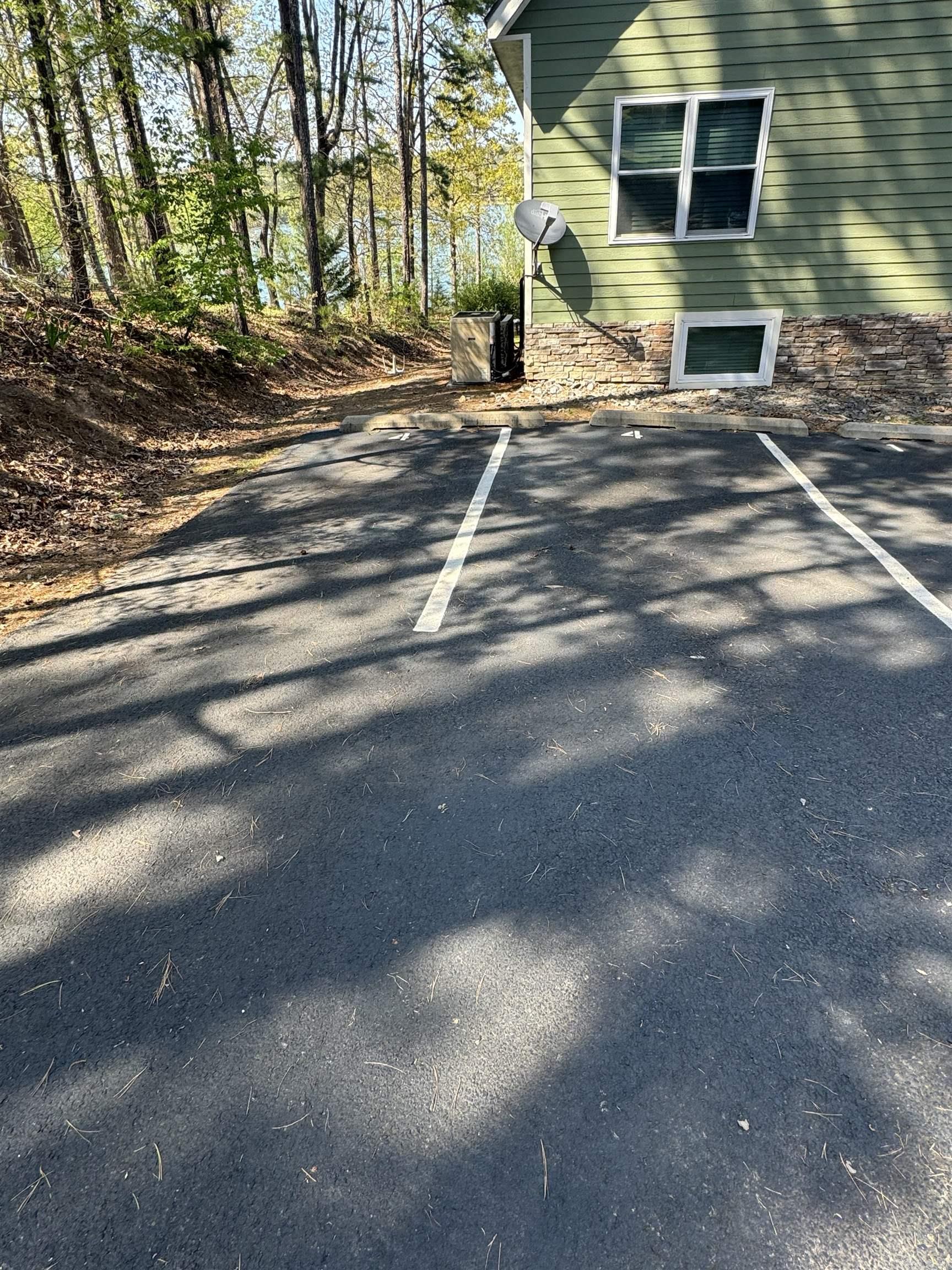 85 Lakeshore  Greers Ferry, AR