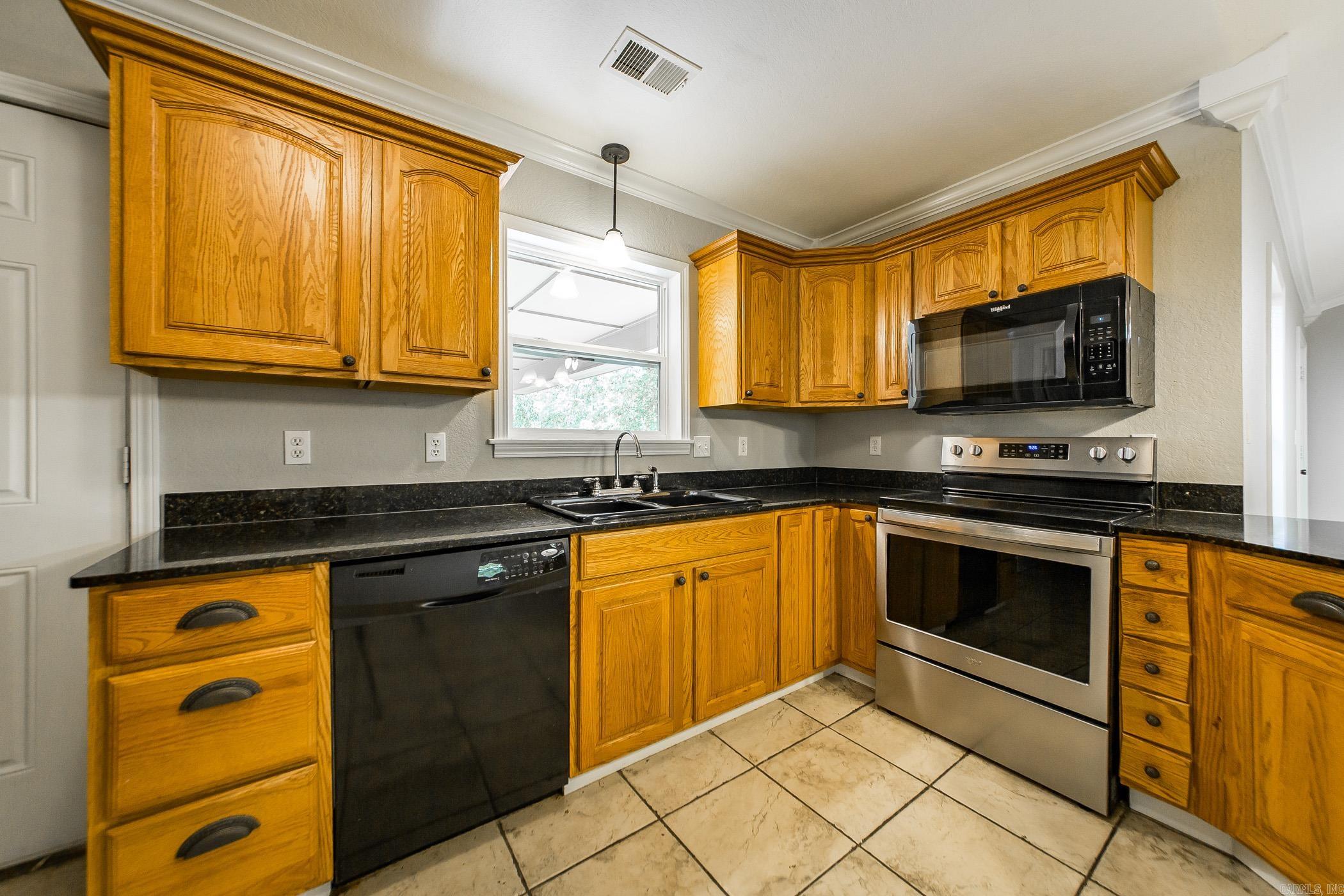 100 Traway  Edgemont, AR