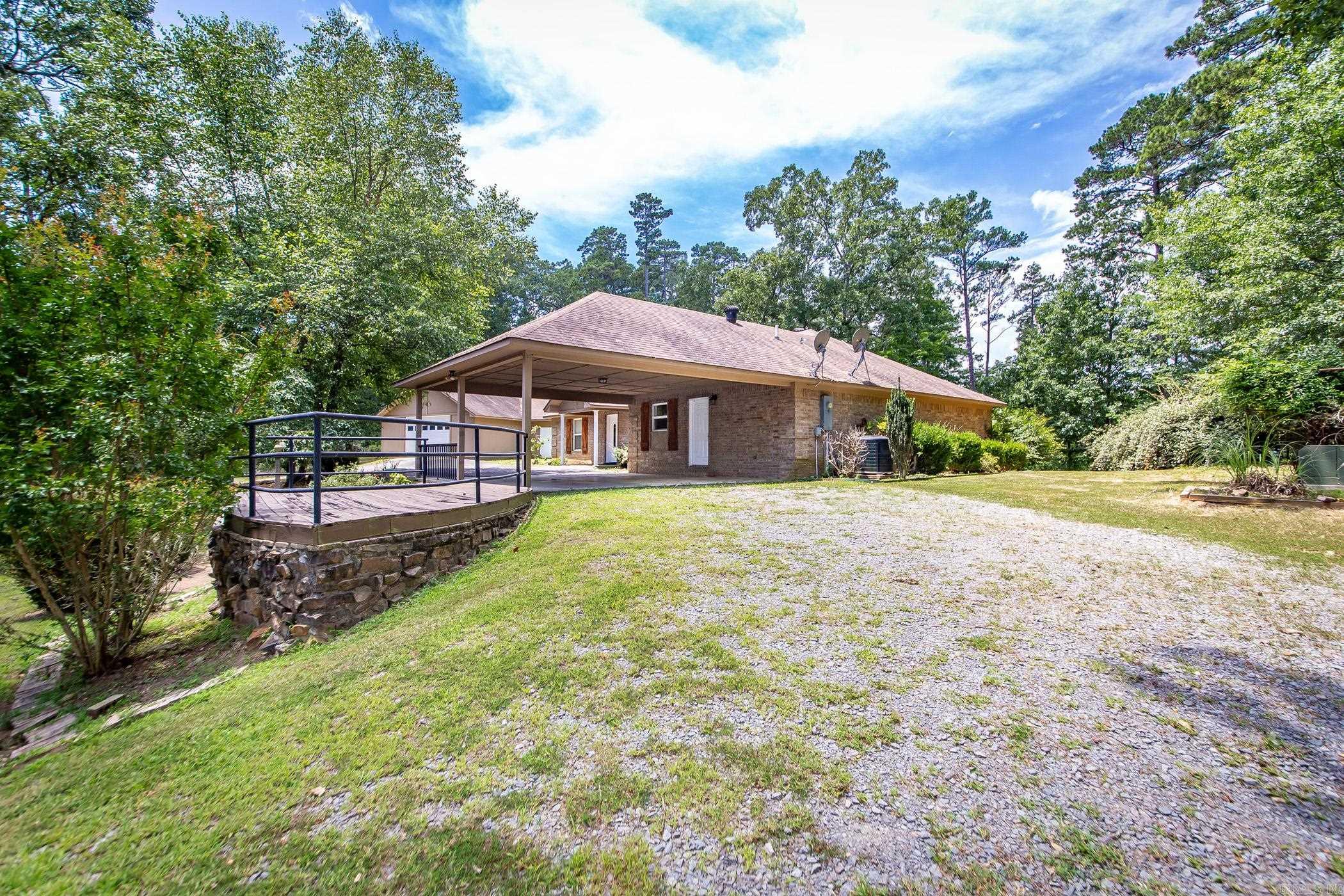 100 Traway  Edgemont, AR