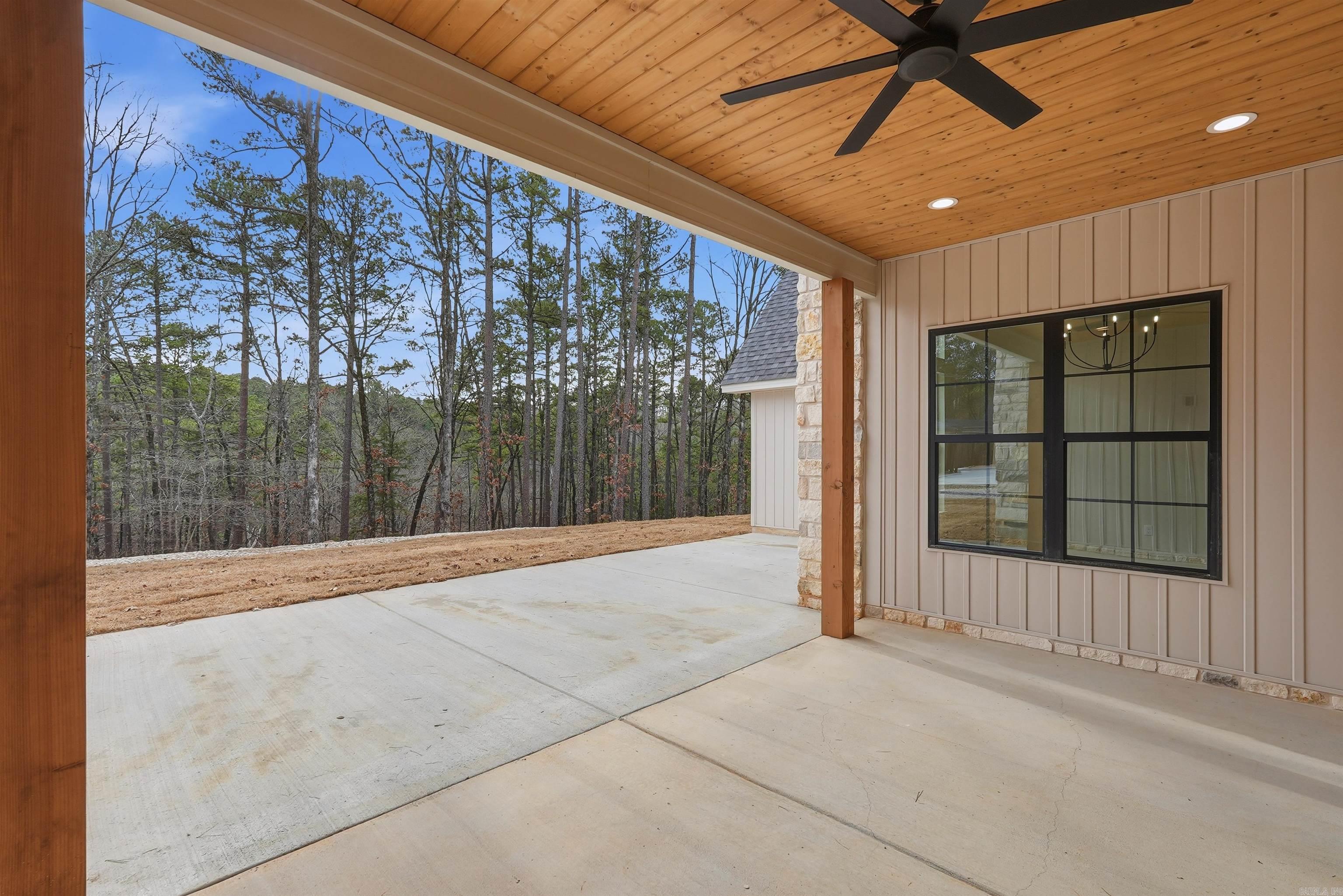 21 Southridge  Mount Ida, AR