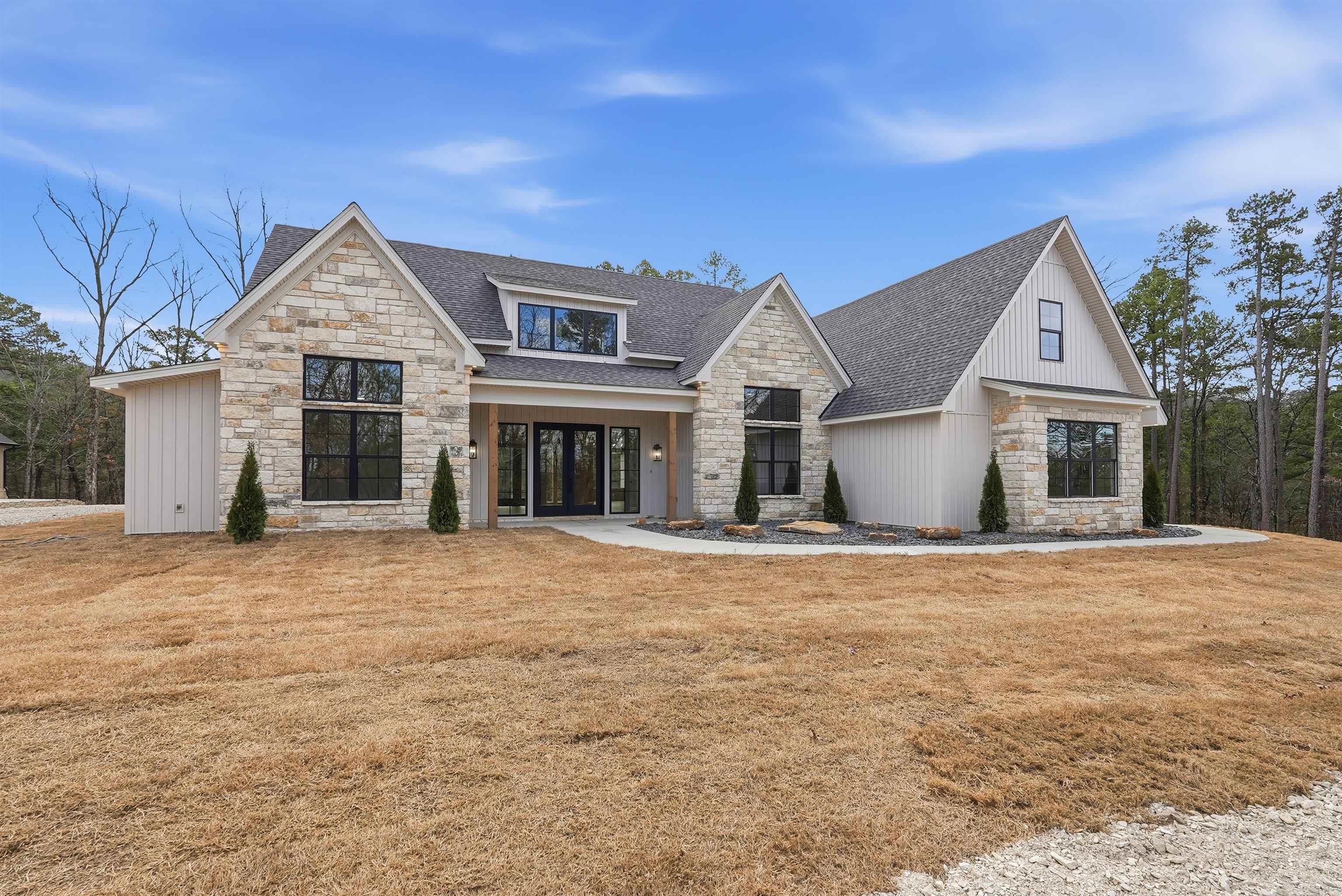 21 Southridge  Mount Ida, AR