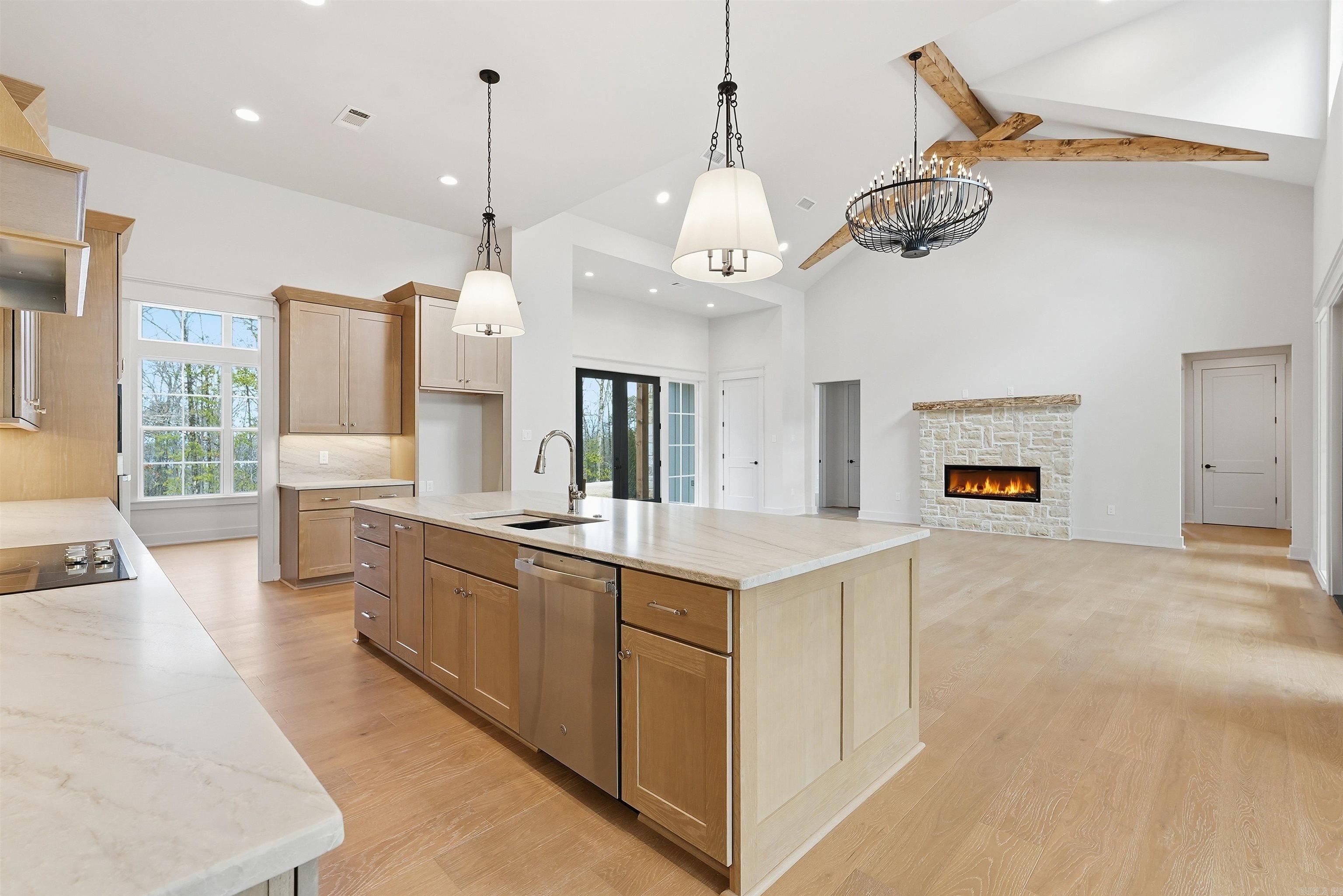 21 Southridge  Mount Ida, AR