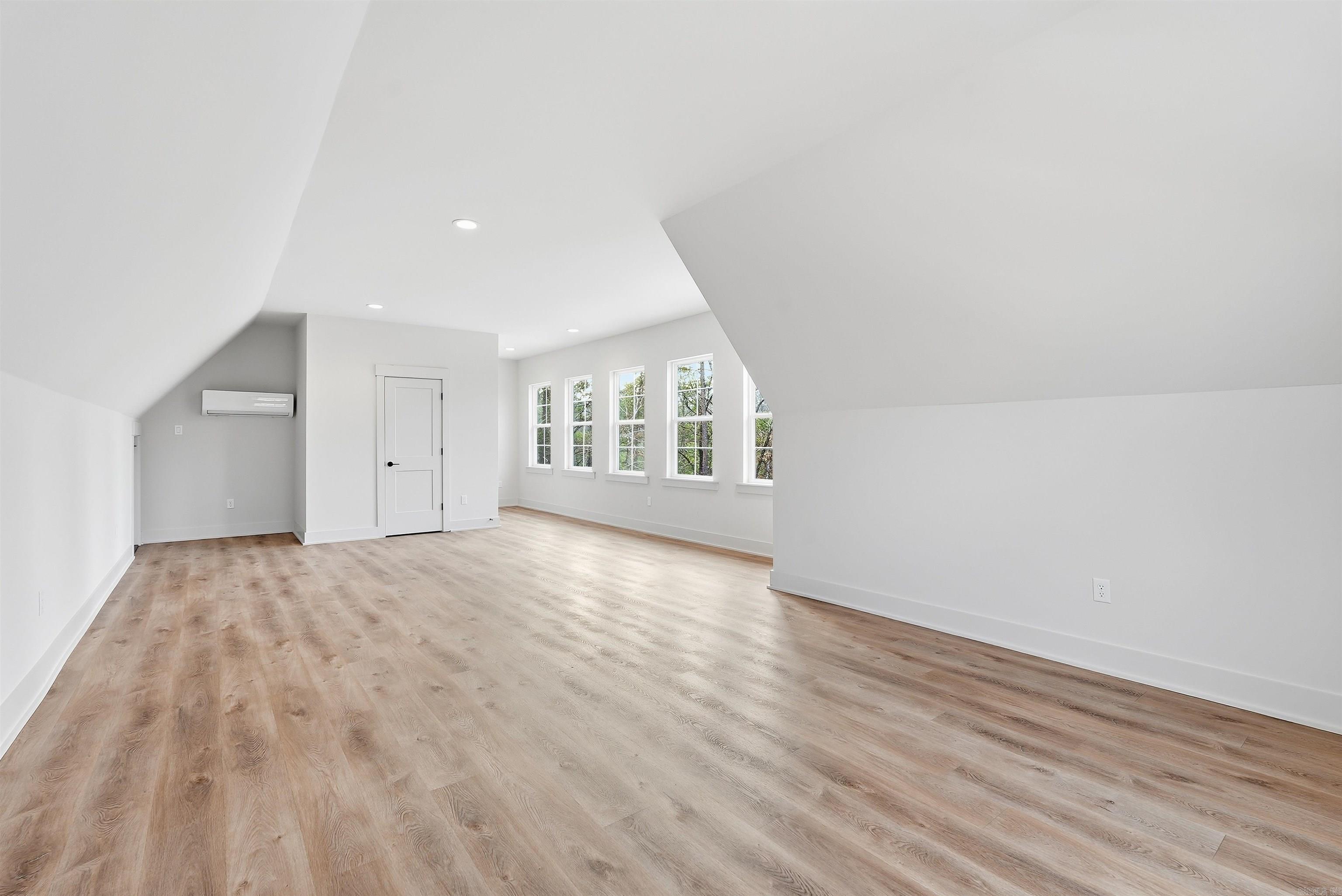 21 Southridge  Mount Ida, AR