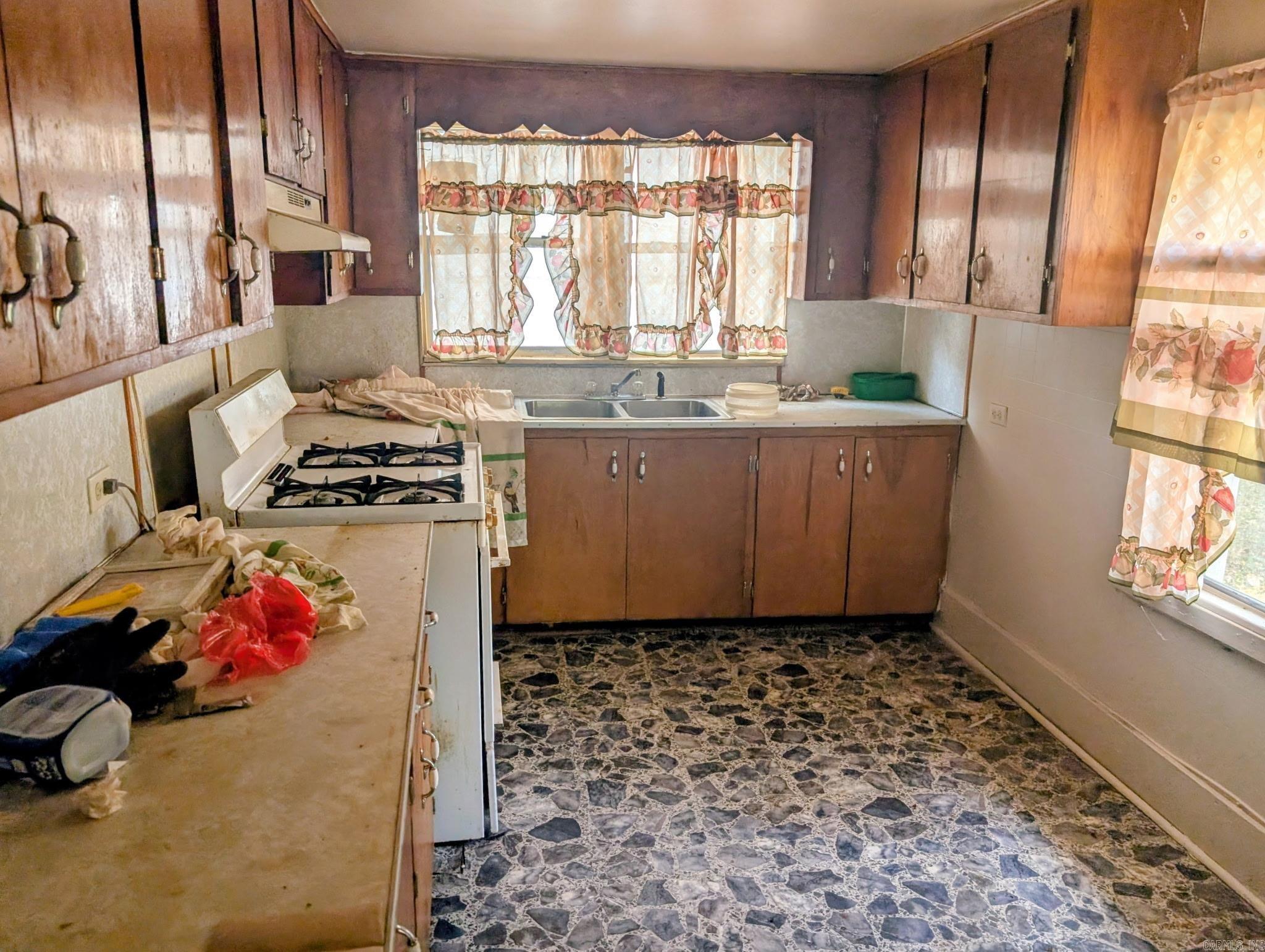 722 E Cook  El Dorado, AR