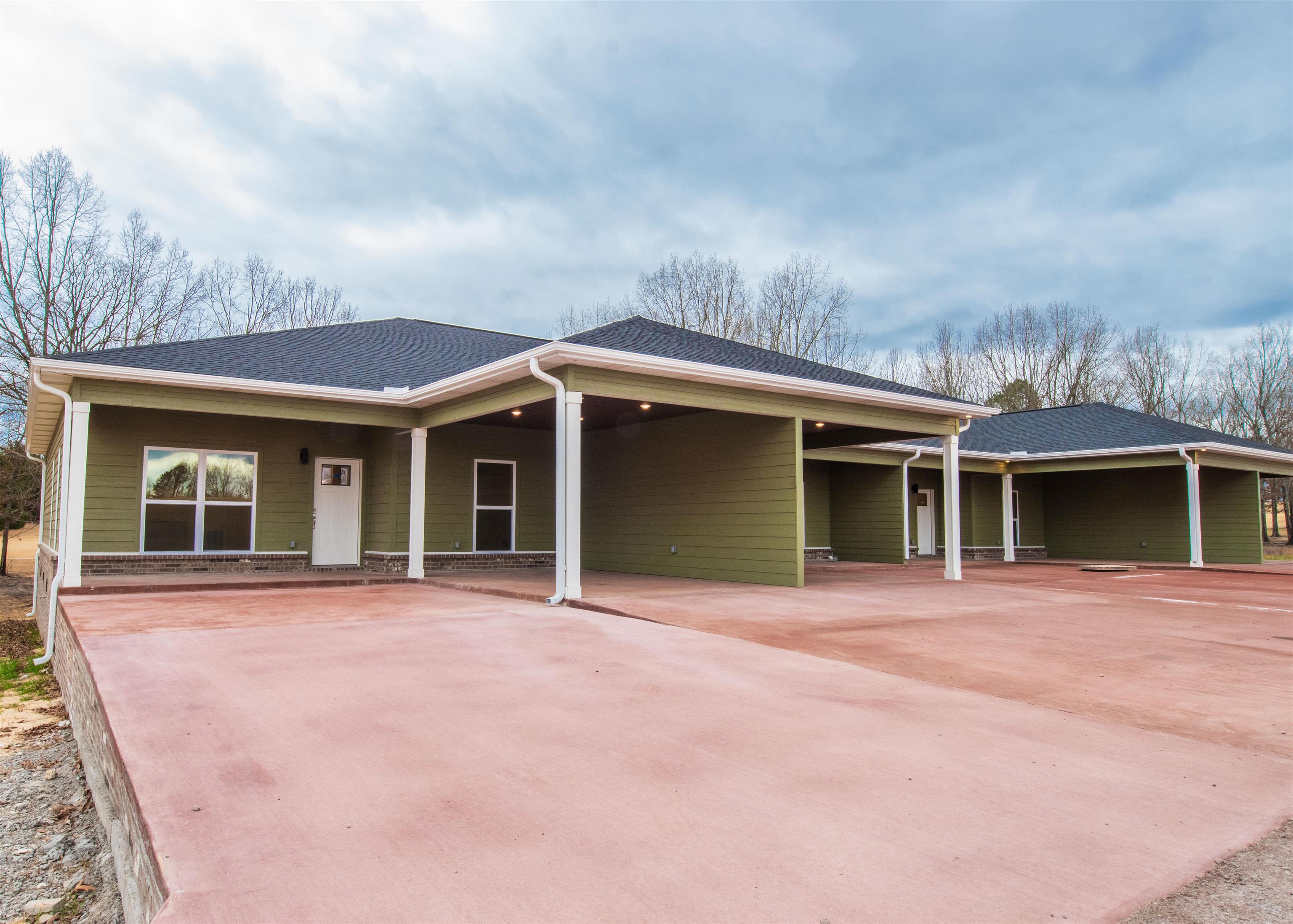 400 Firethorn Augusta Building Unit1 Melbourne, AR