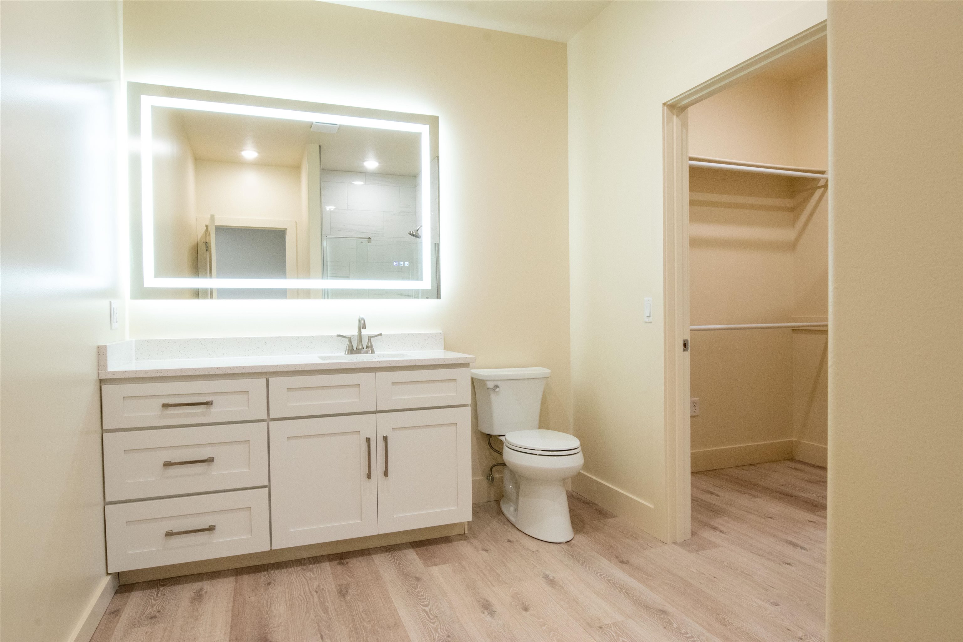 400 Firethorn Augusta Building Unit 2 Melbourne, AR