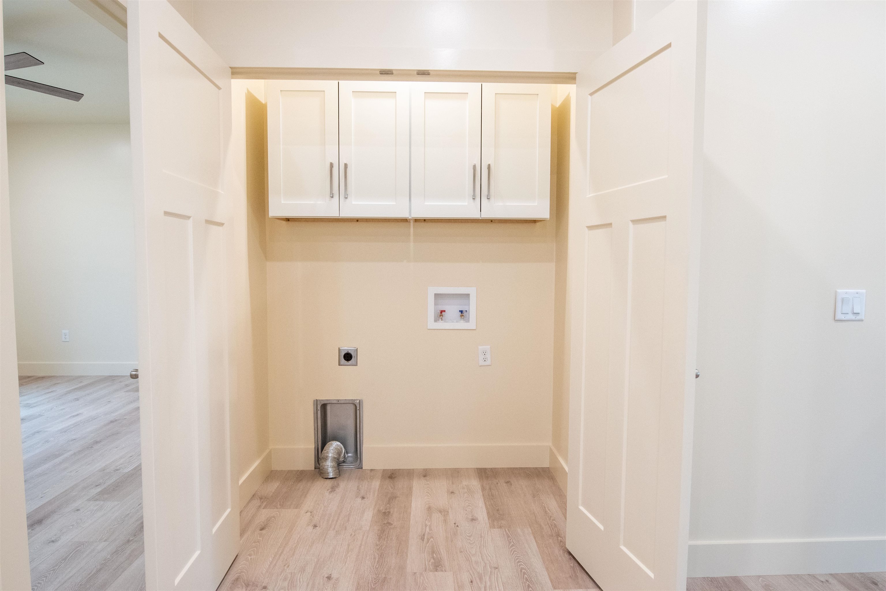 400 Firethorn Augusta Building Unit 2 Melbourne, AR