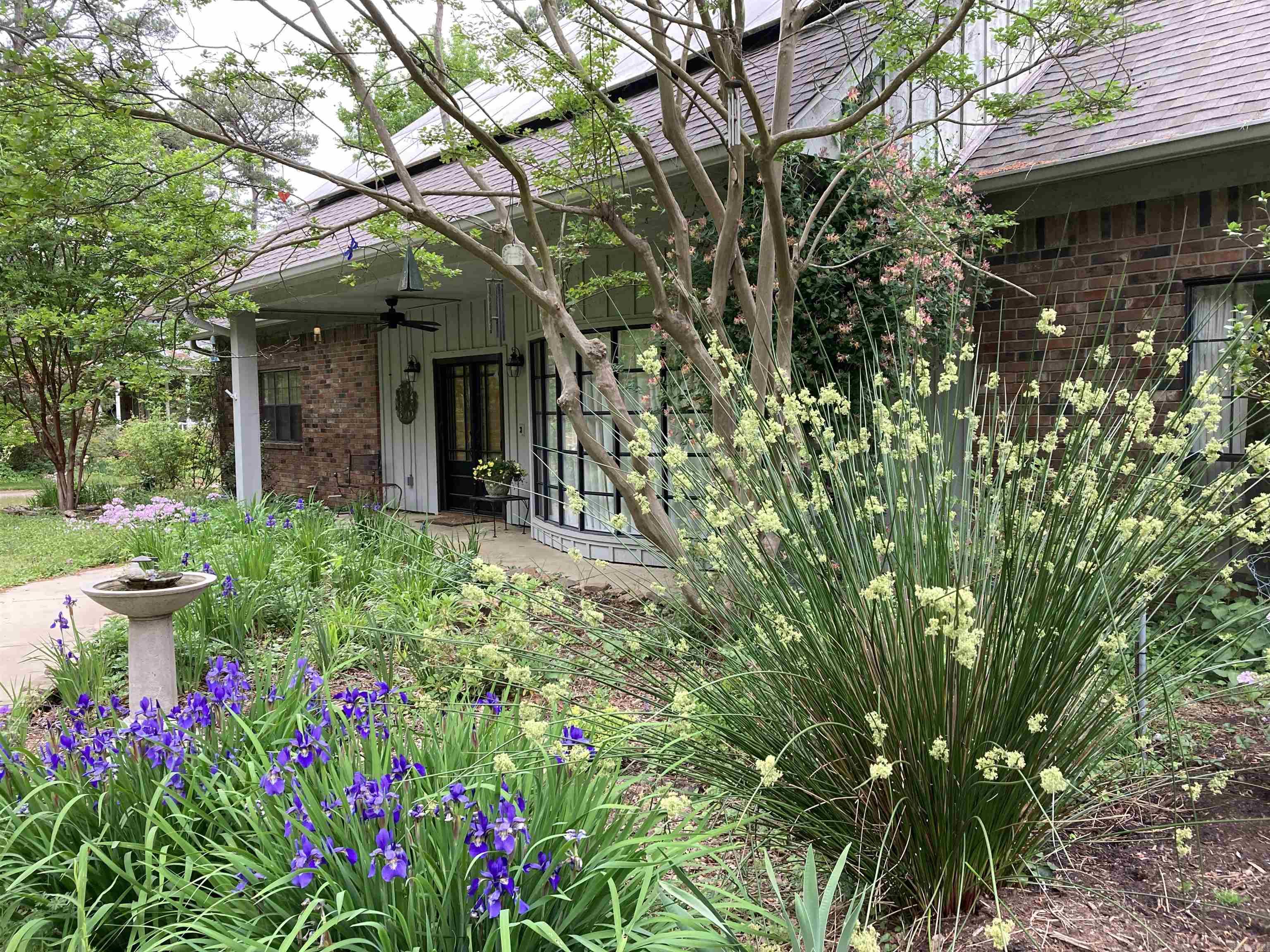 33 Club Manor Road  Maumelle, AR