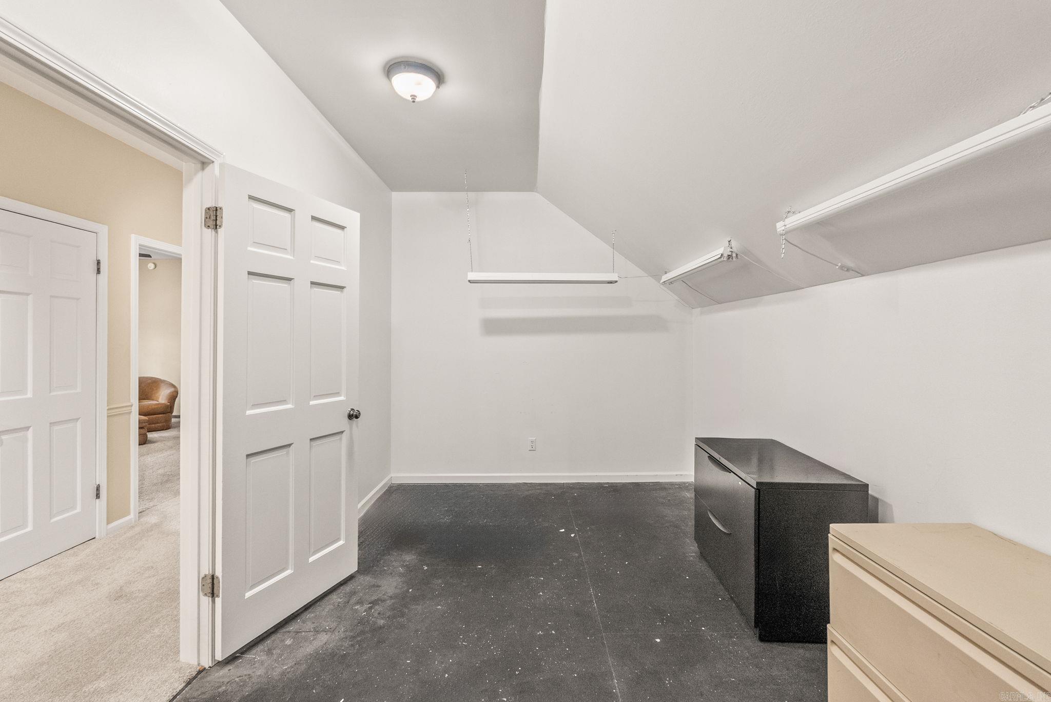 33 Club Manor Road  Maumelle, AR