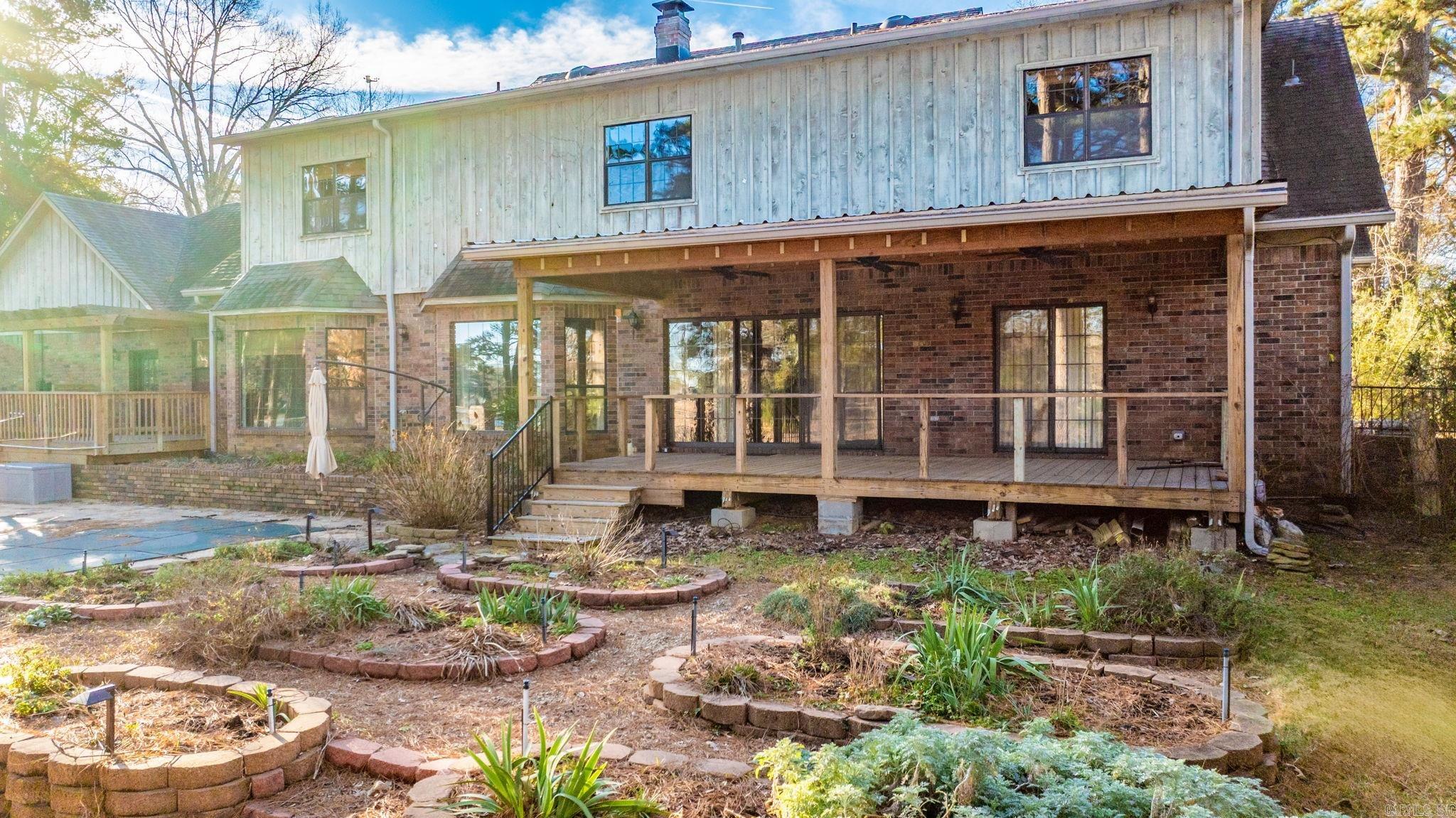 33 Club Manor Road  Maumelle, AR