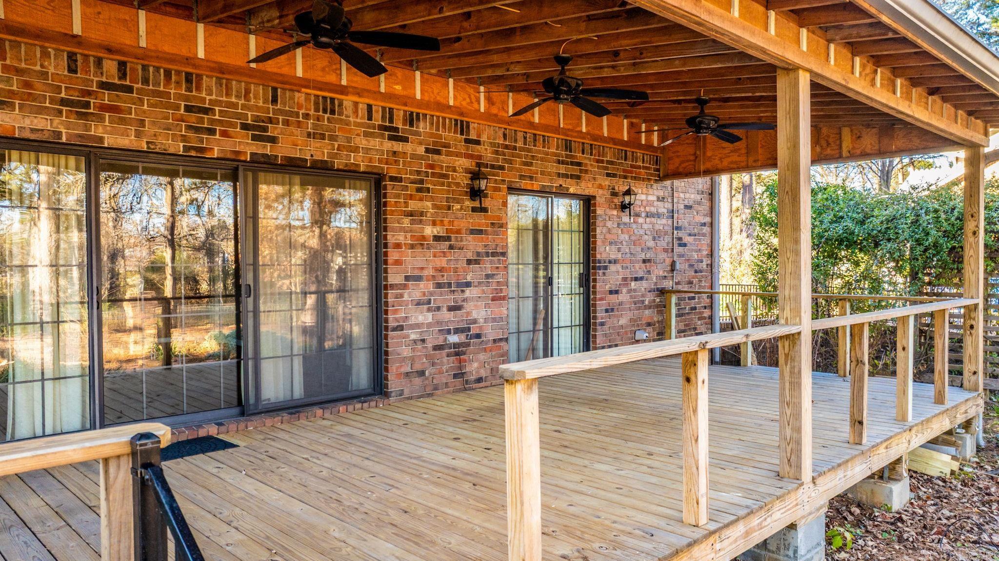 33 Club Manor Road  Maumelle, AR