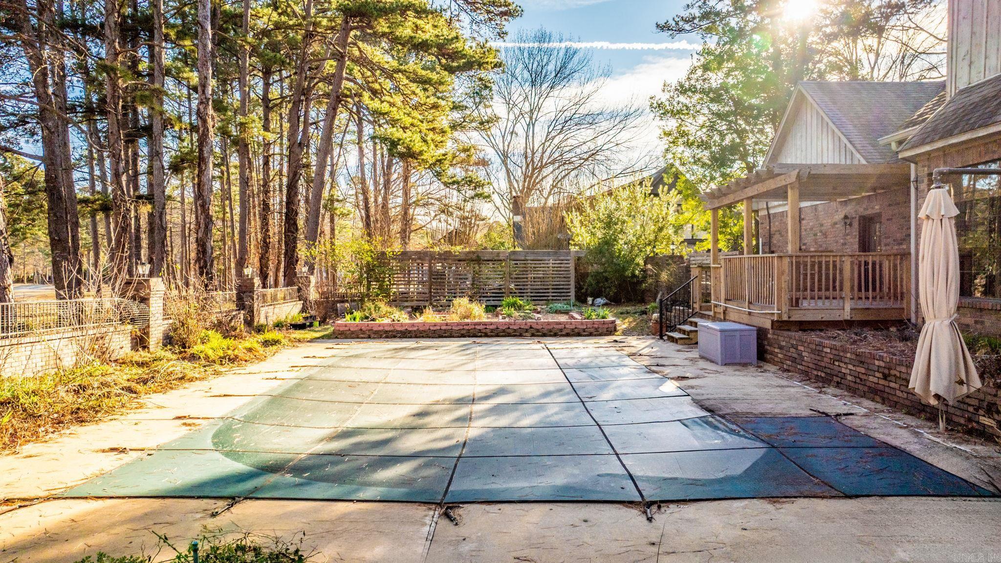 33 Club Manor Road  Maumelle, AR