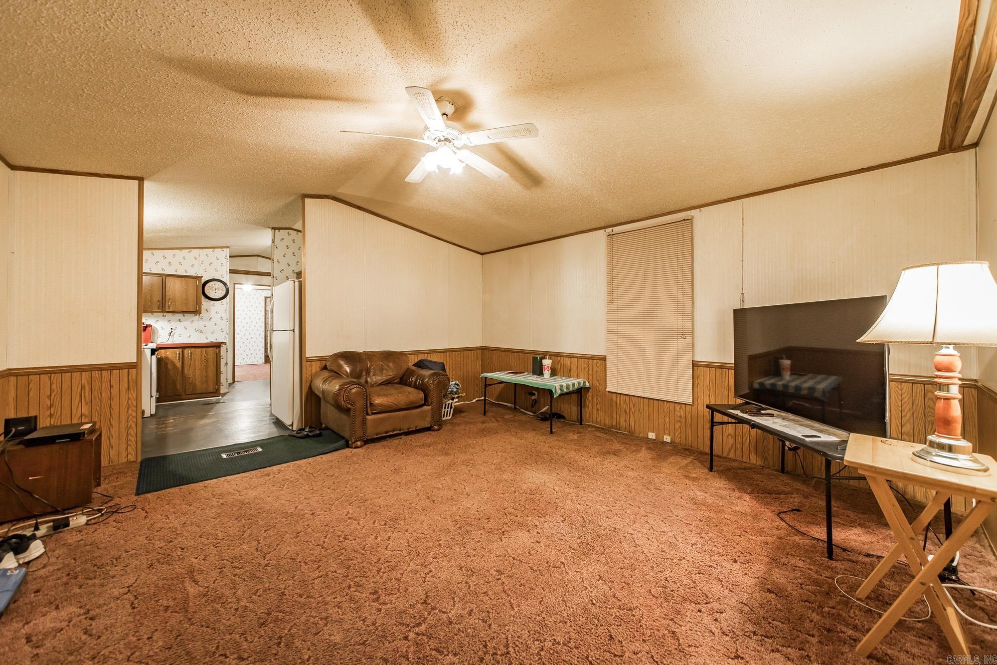 100 Simmons  Leola, AR