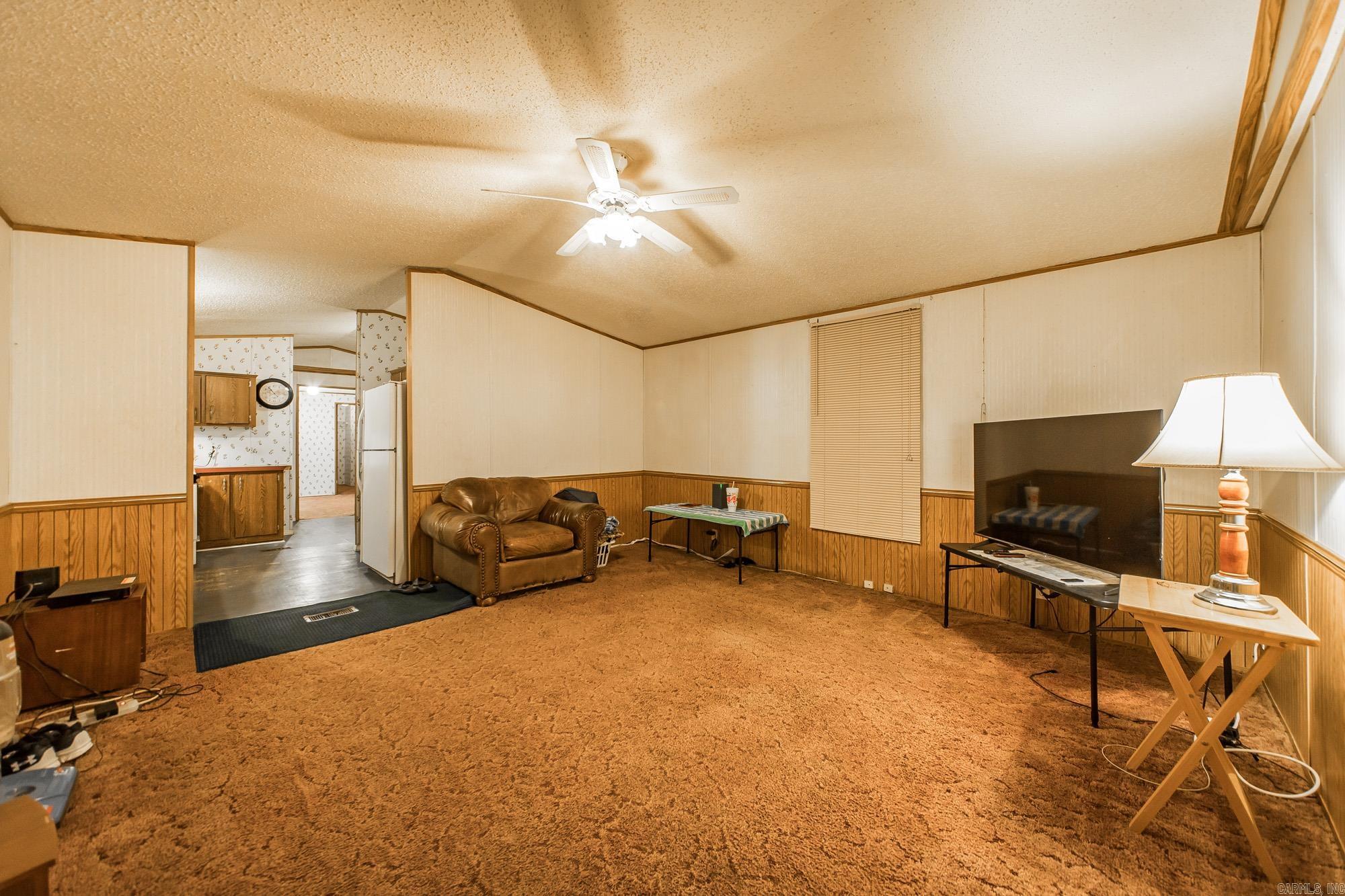 100 Simmons  Leola, AR