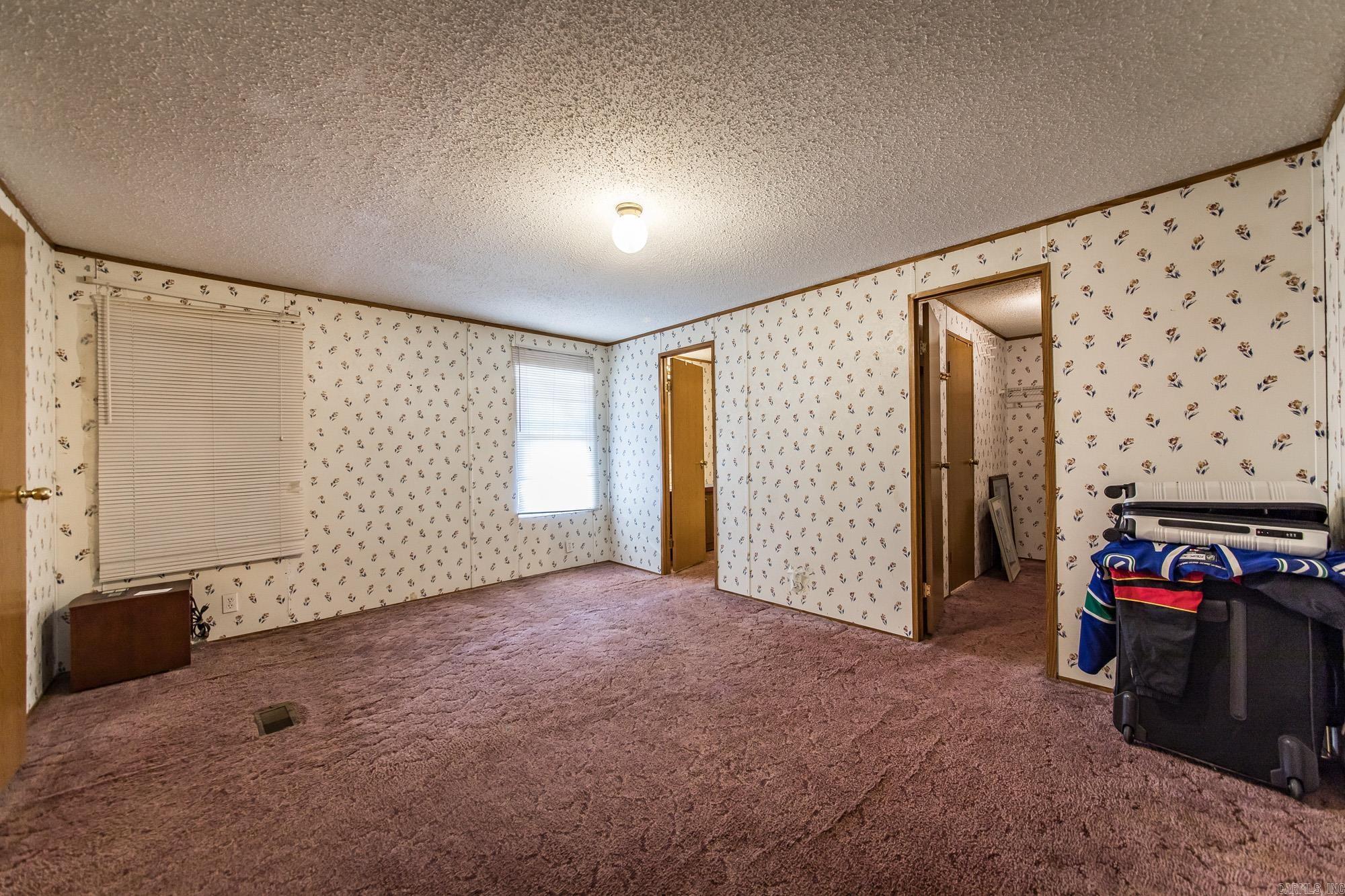 100 Simmons  Leola, AR