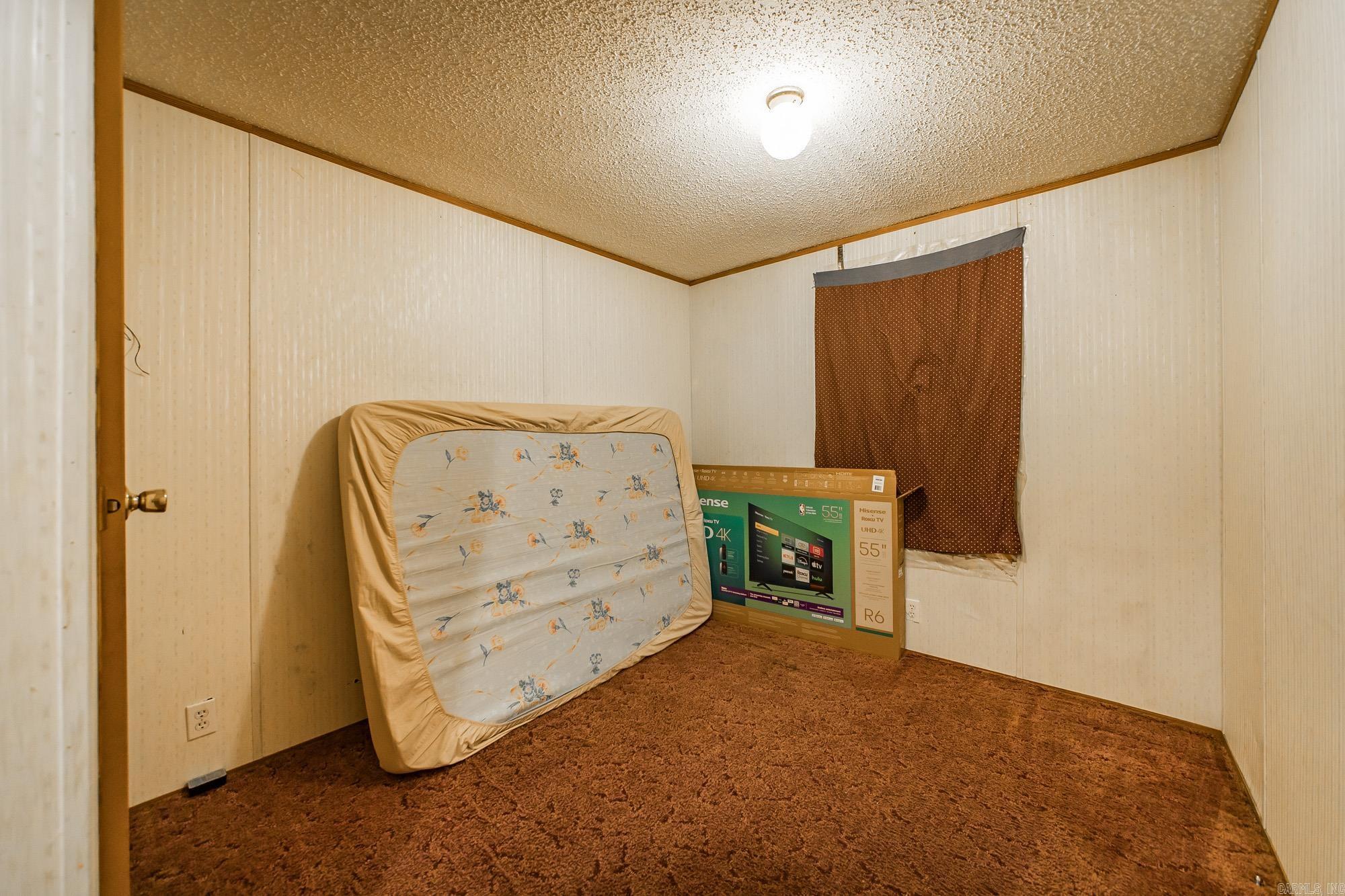 100 Simmons  Leola, AR