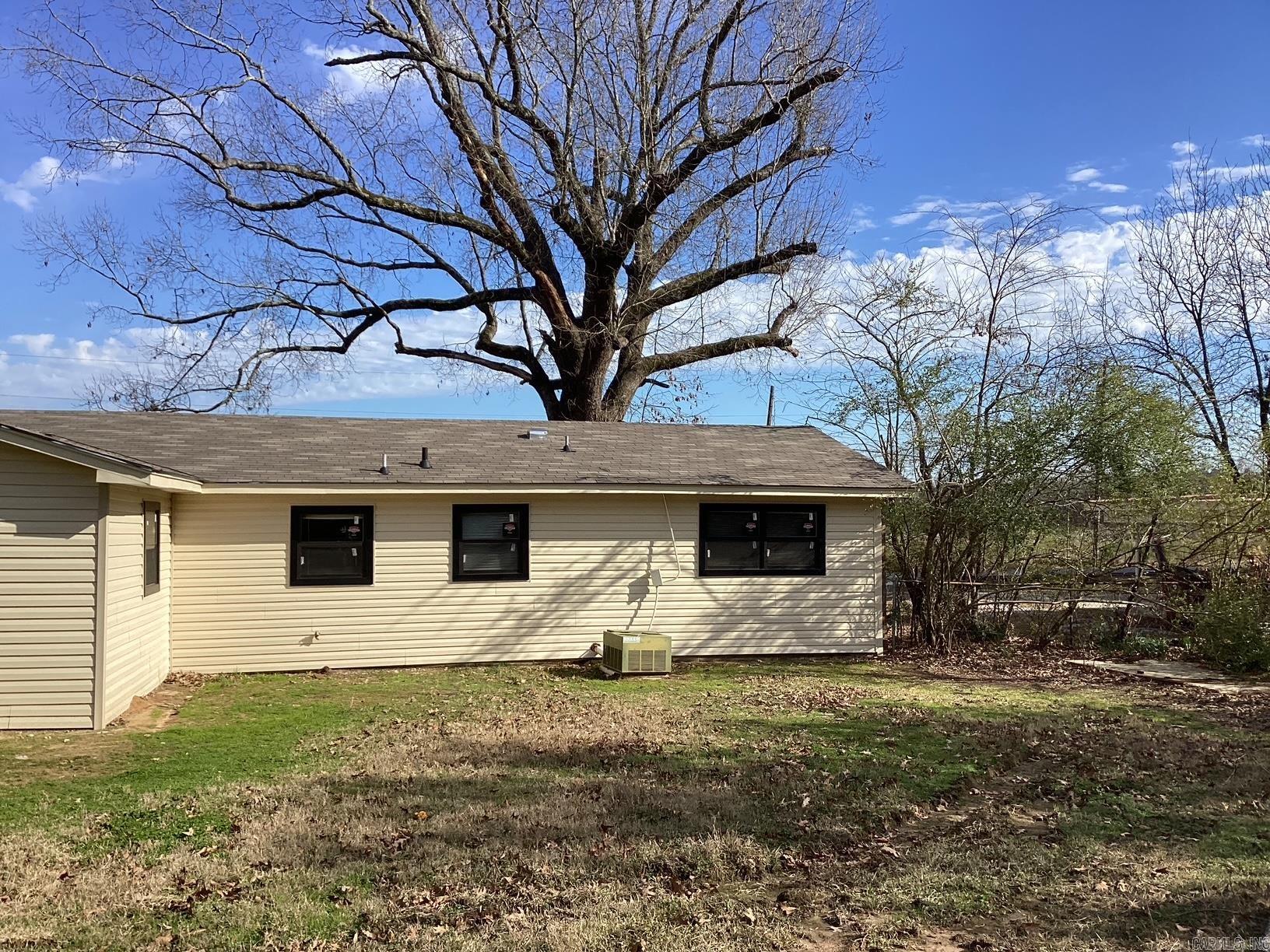 1208 Cale Rd  Prescott, AR