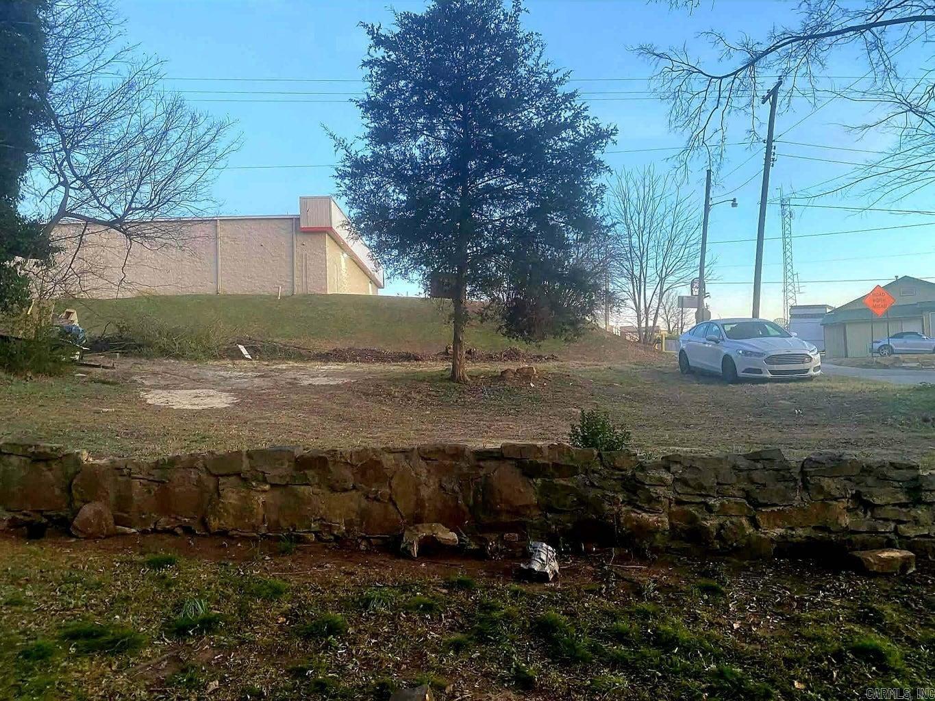 685 S 9th  Batesville, AR