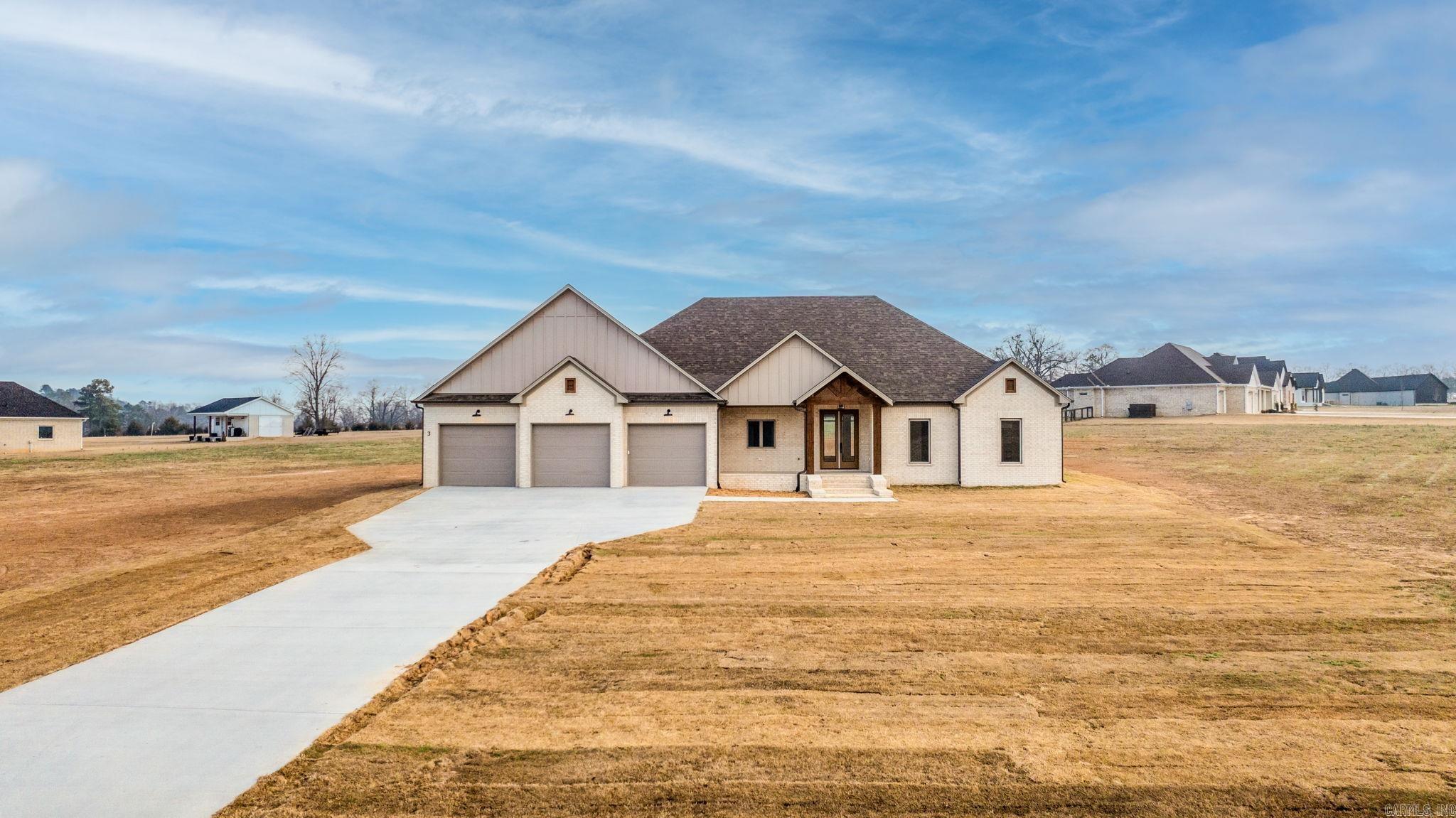 3 Republican Loop  Greenbrier, AR