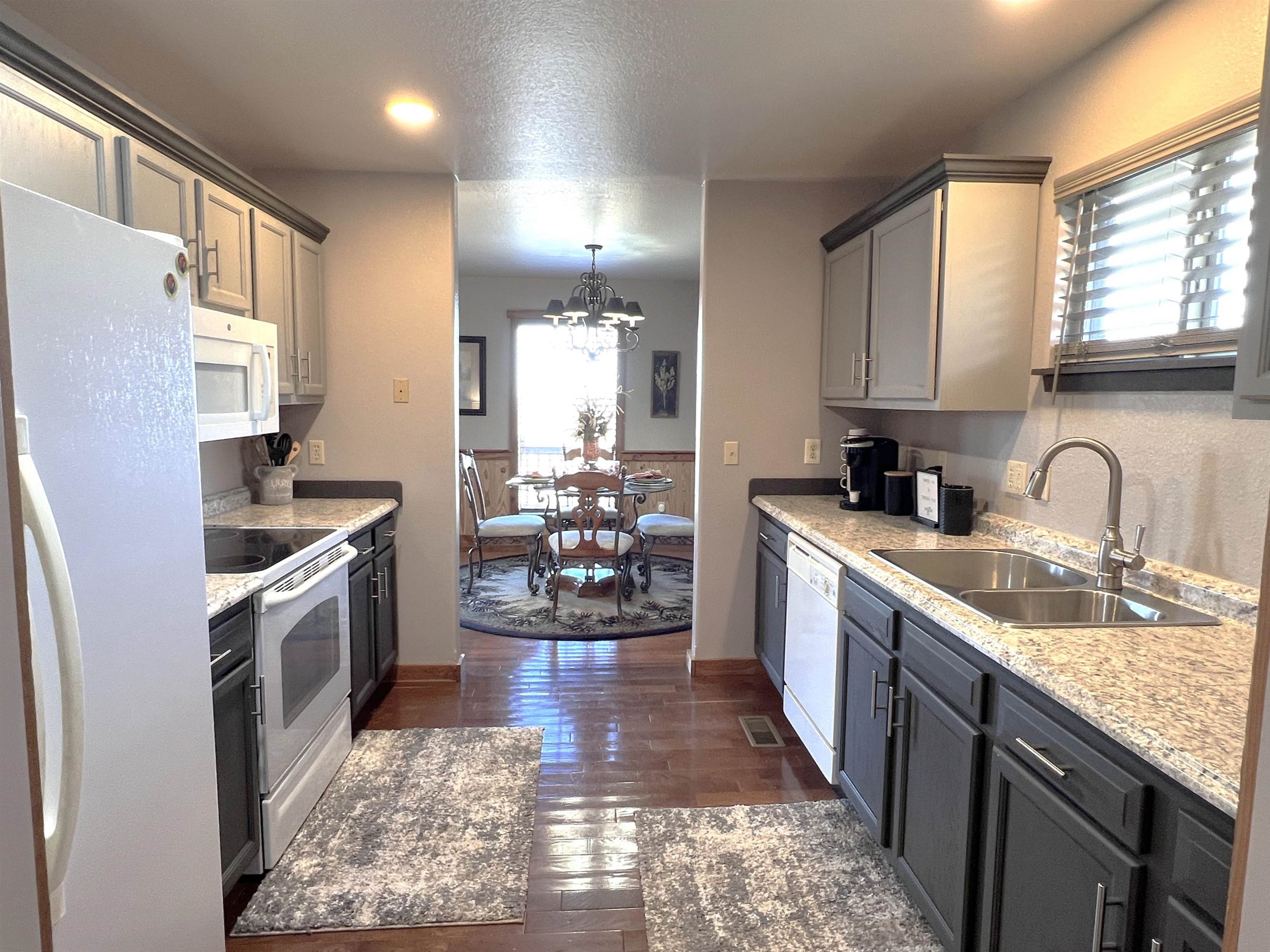 182 Herst  Mountain View, AR