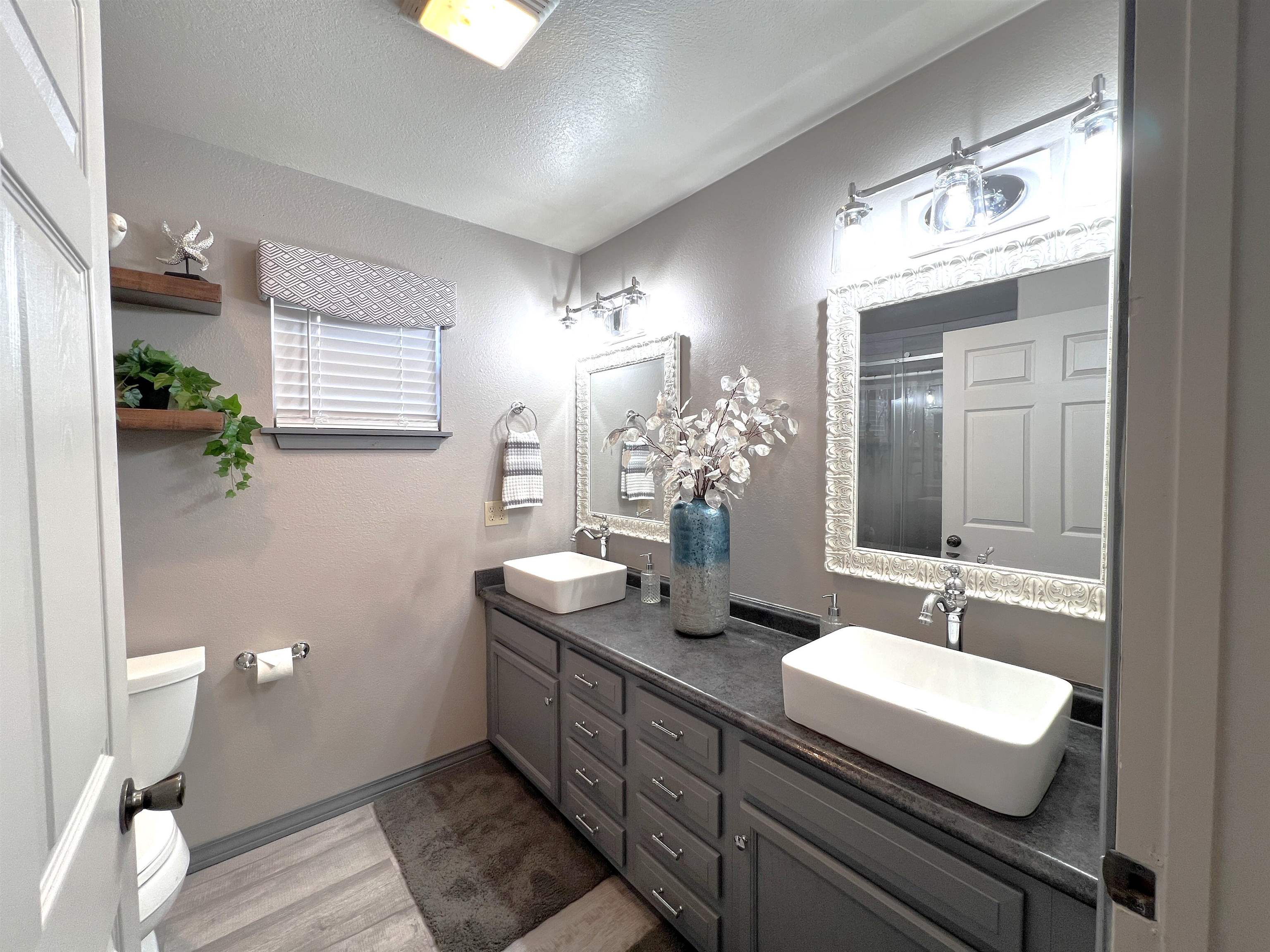 182 Herst  Mountain View, AR