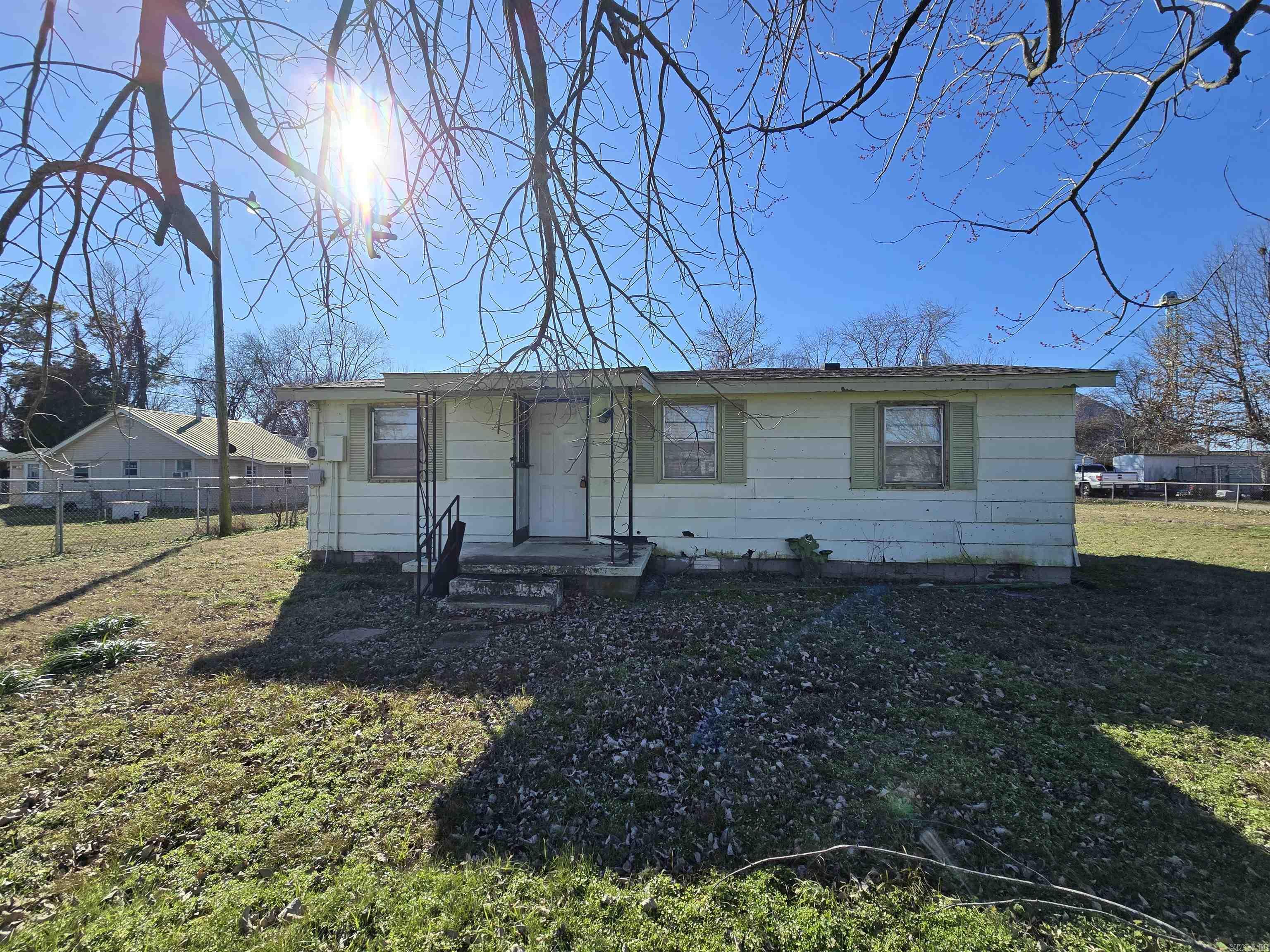 624 S Ozark  Trumann, AR