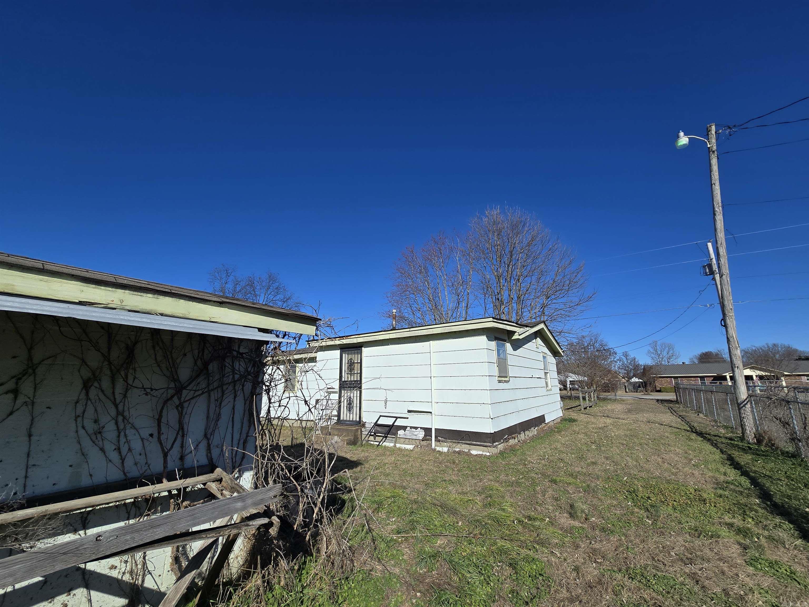 624 S Ozark  Trumann, AR