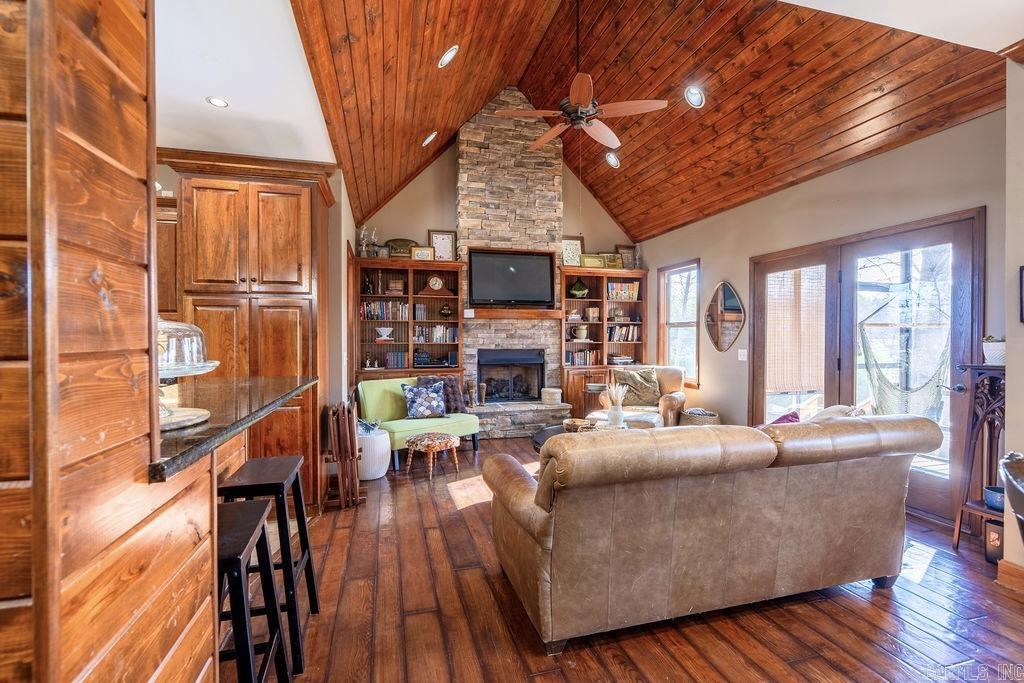 644 Hidden Valley  Wilburn, AR