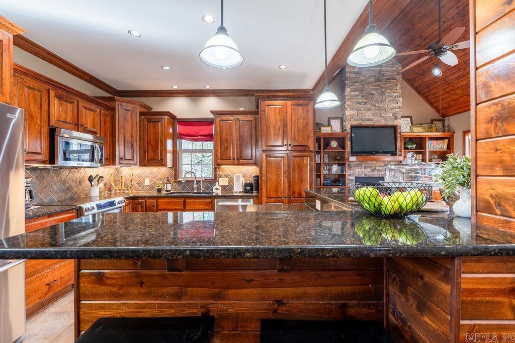 644 Hidden Valley  Wilburn, AR