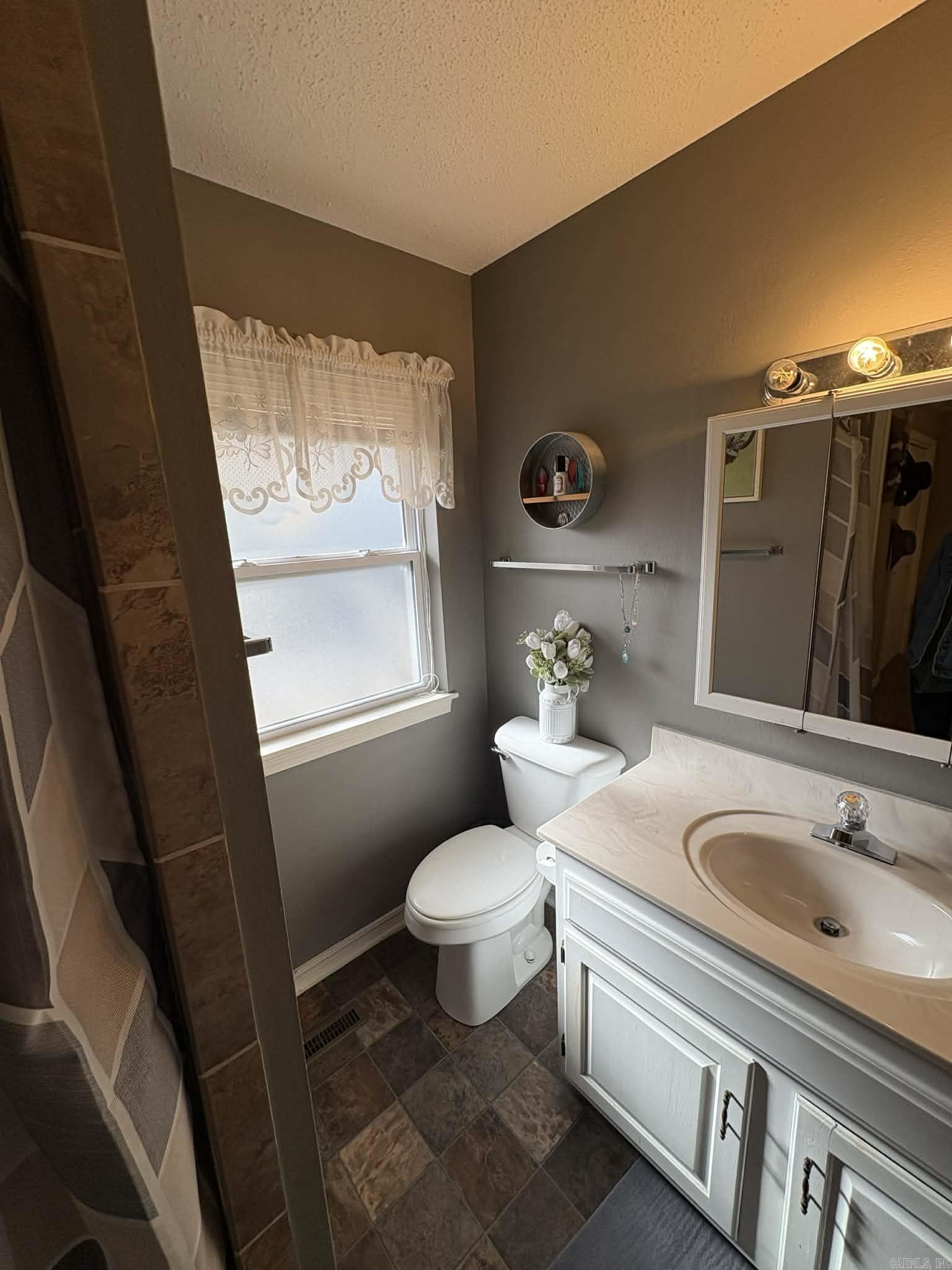 188 Pine Knot  Fairfield Bay, AR