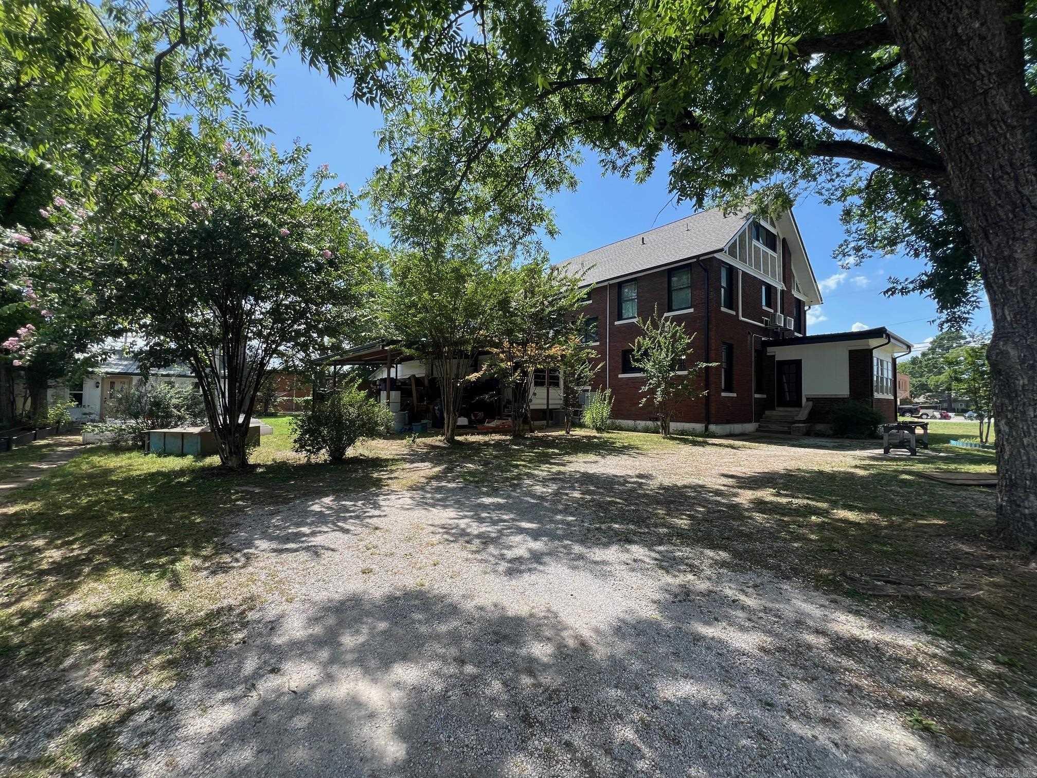 476 E Boswell  Batesville, AR