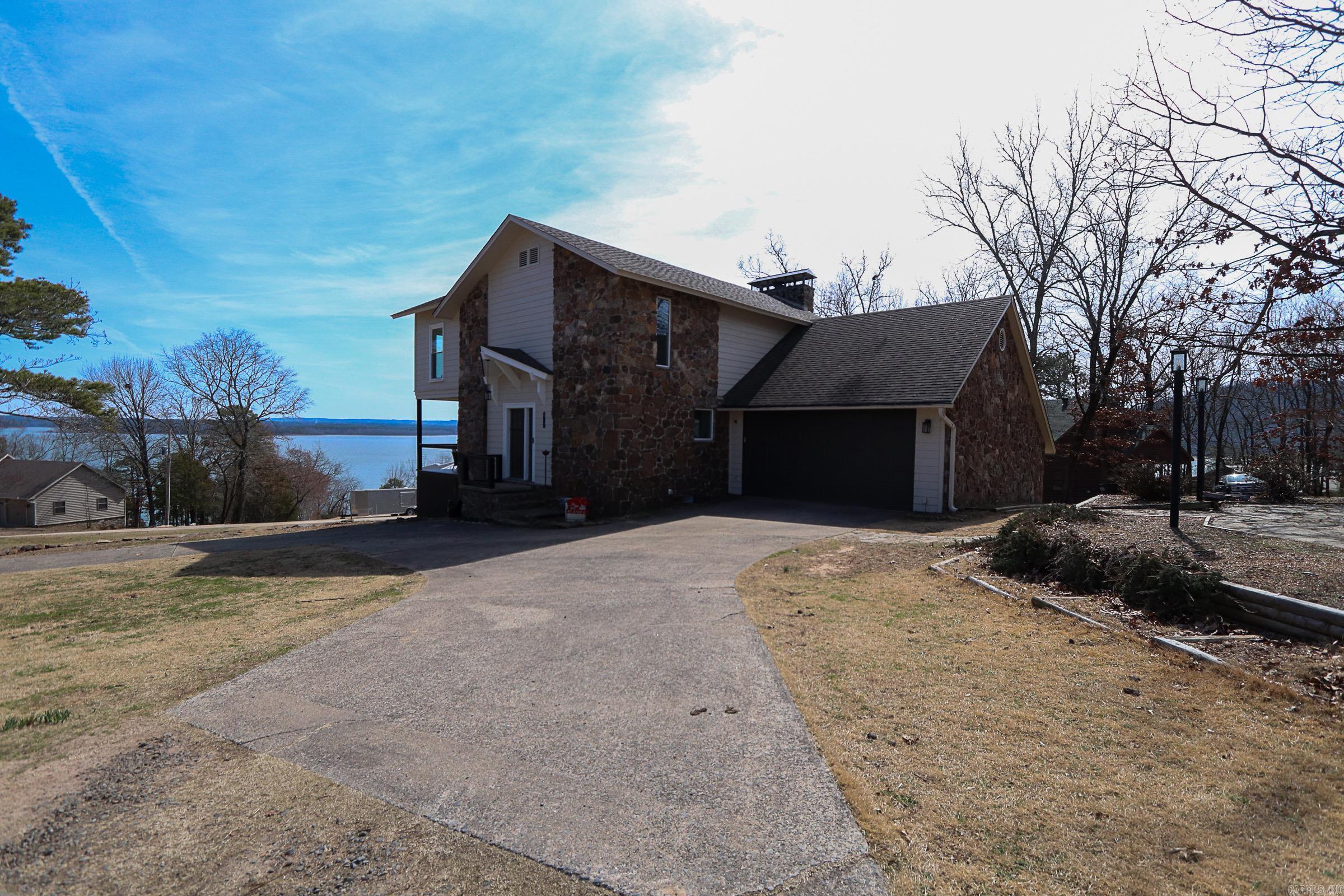 314 View Dr.  Shirley, AR