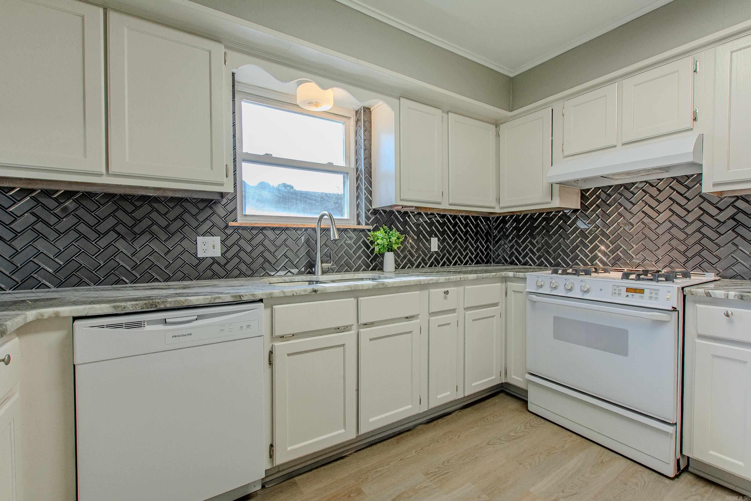 23 Creekridge  Sherwood, AR