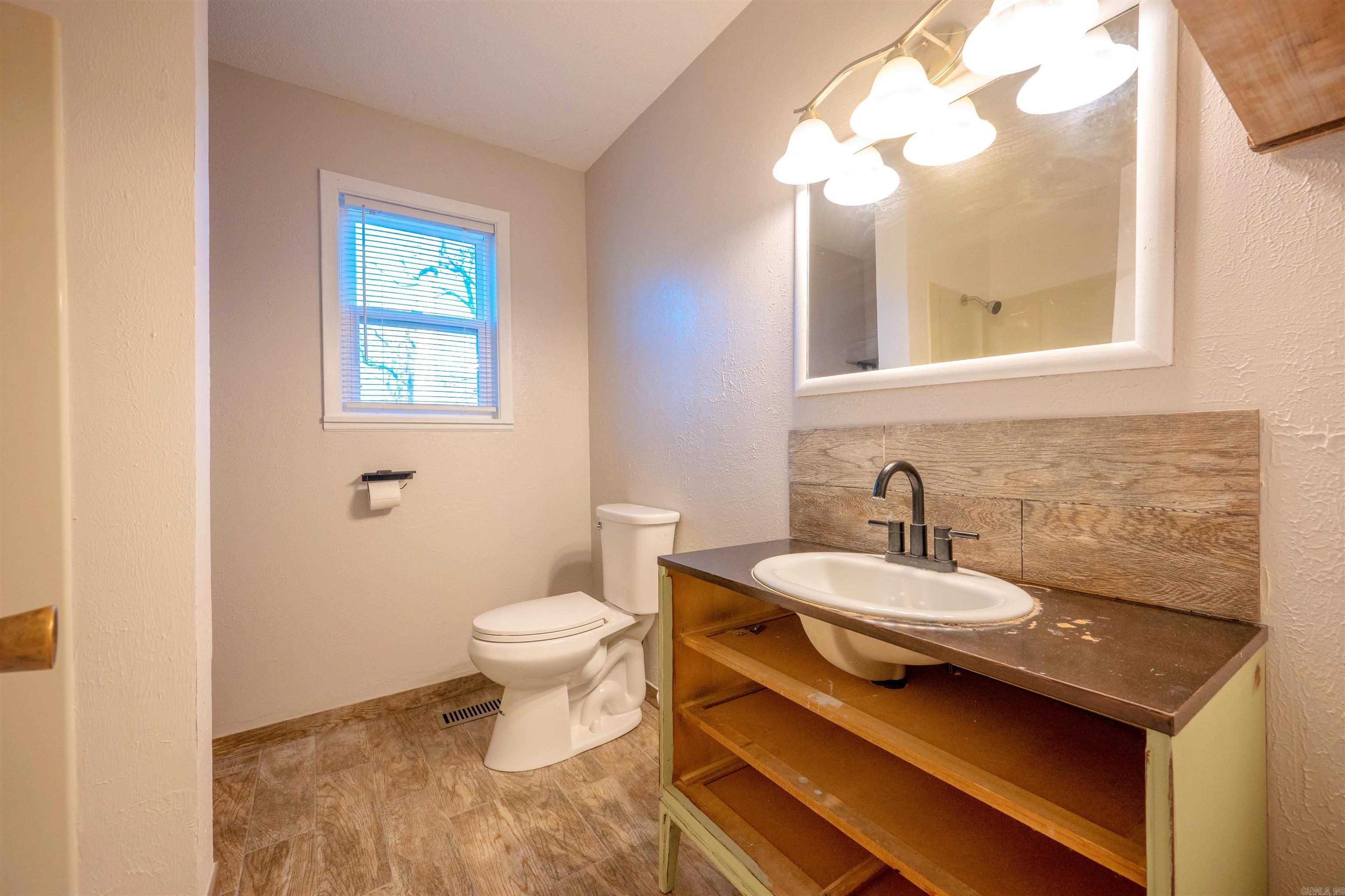 150 Bugger Hollar  Batesville, AR