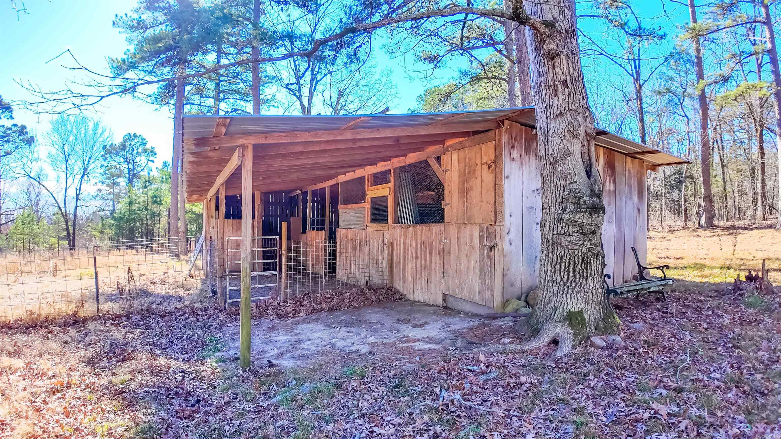 150 Bugger Hollar  Batesville, AR