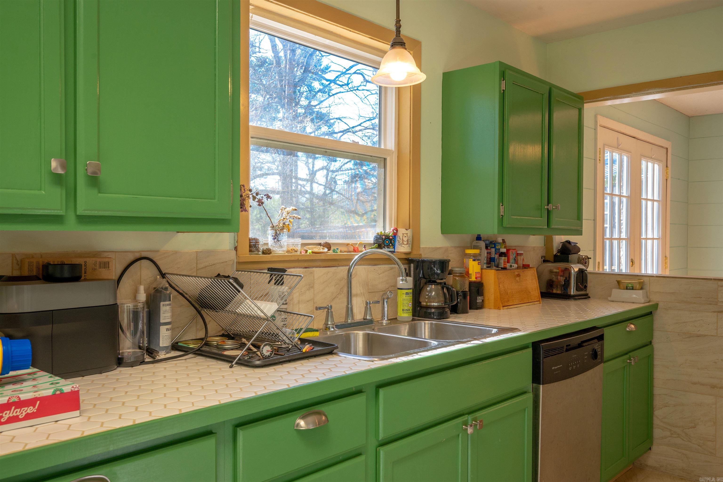 150 Bugger Hollar  Batesville, AR