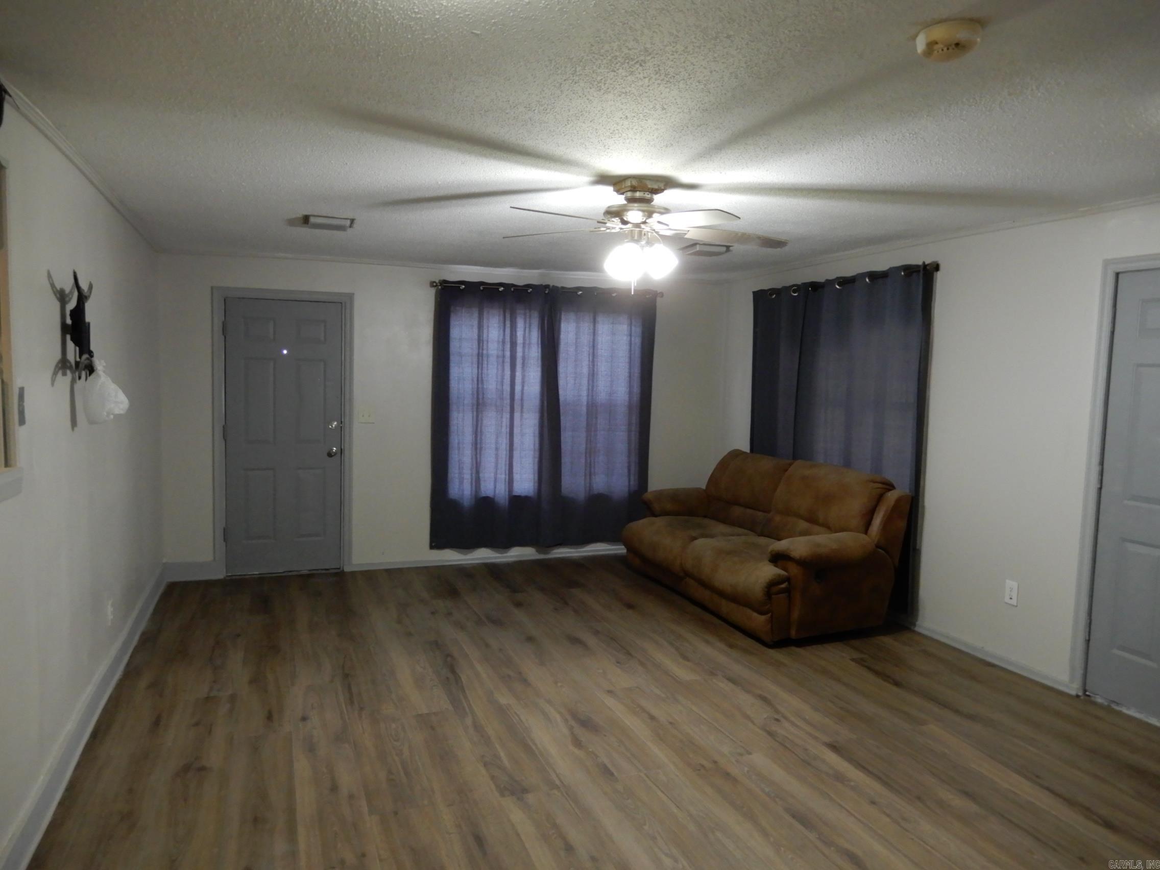 1004 S Elm  Bald Knob, AR