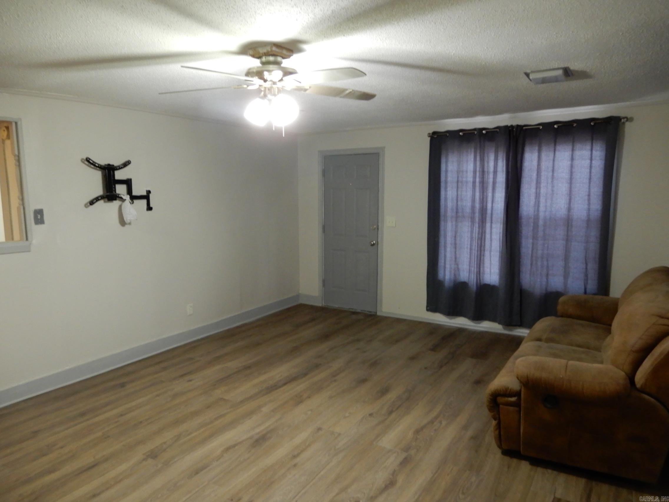 1004 S Elm  Bald Knob, AR