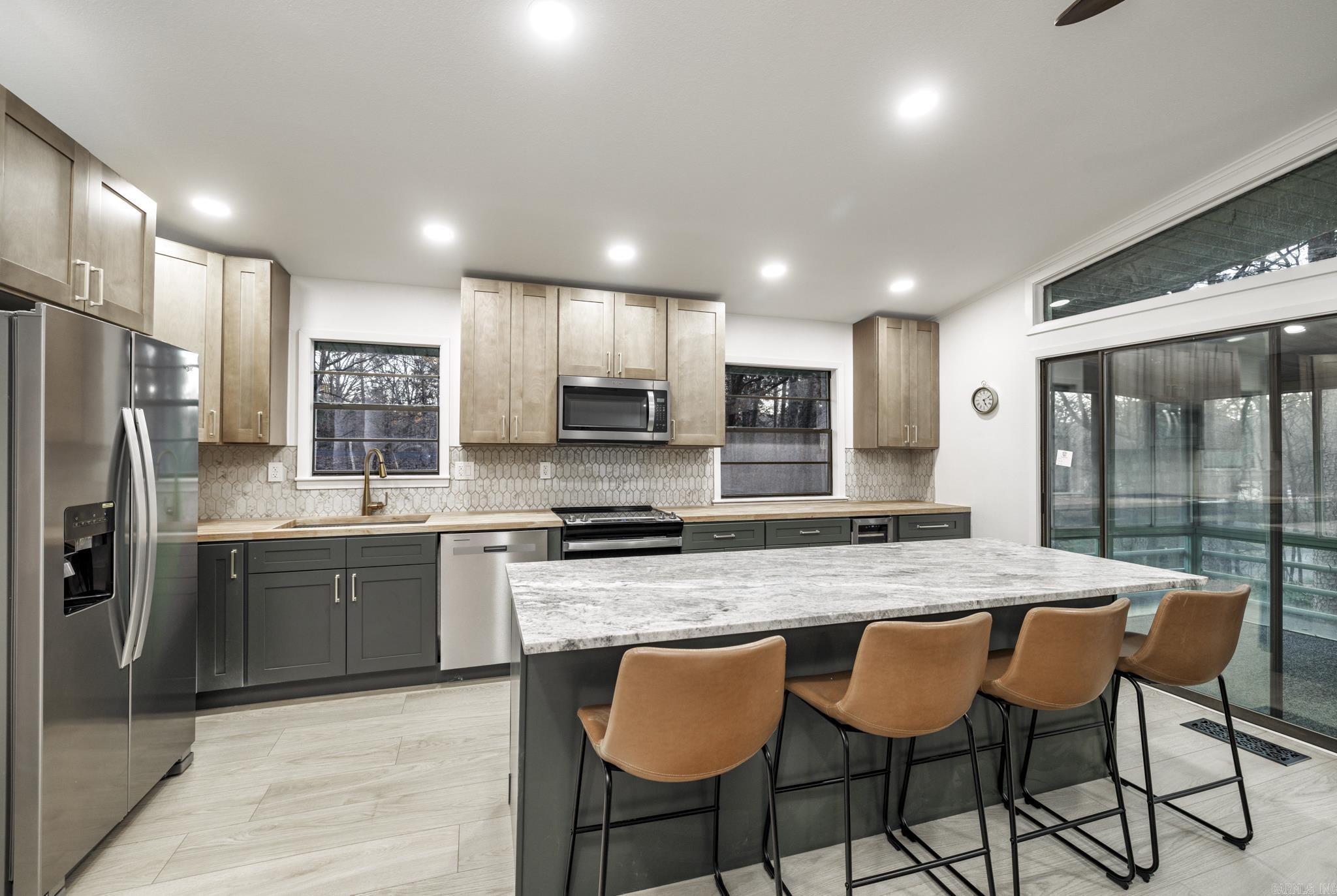 4 Tomino  Hot Springs Village, AR