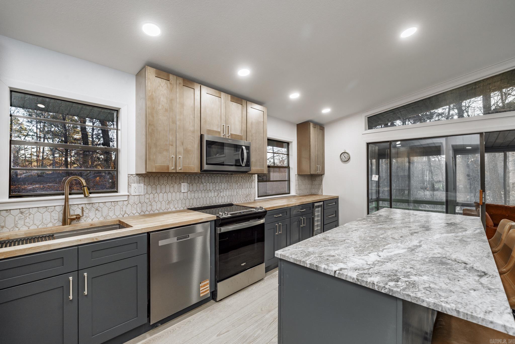 4 Tomino  Hot Springs Village, AR