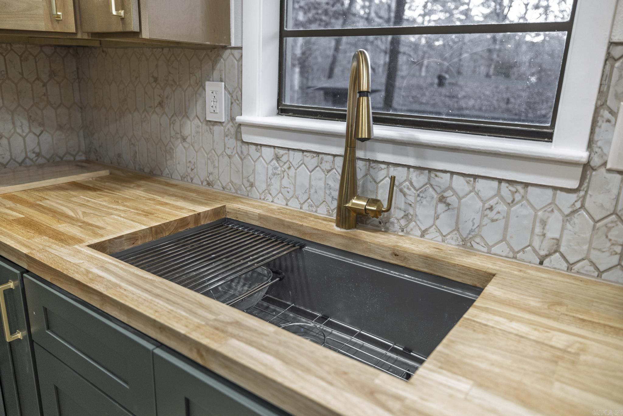 4 Tomino  Hot Springs Village, AR