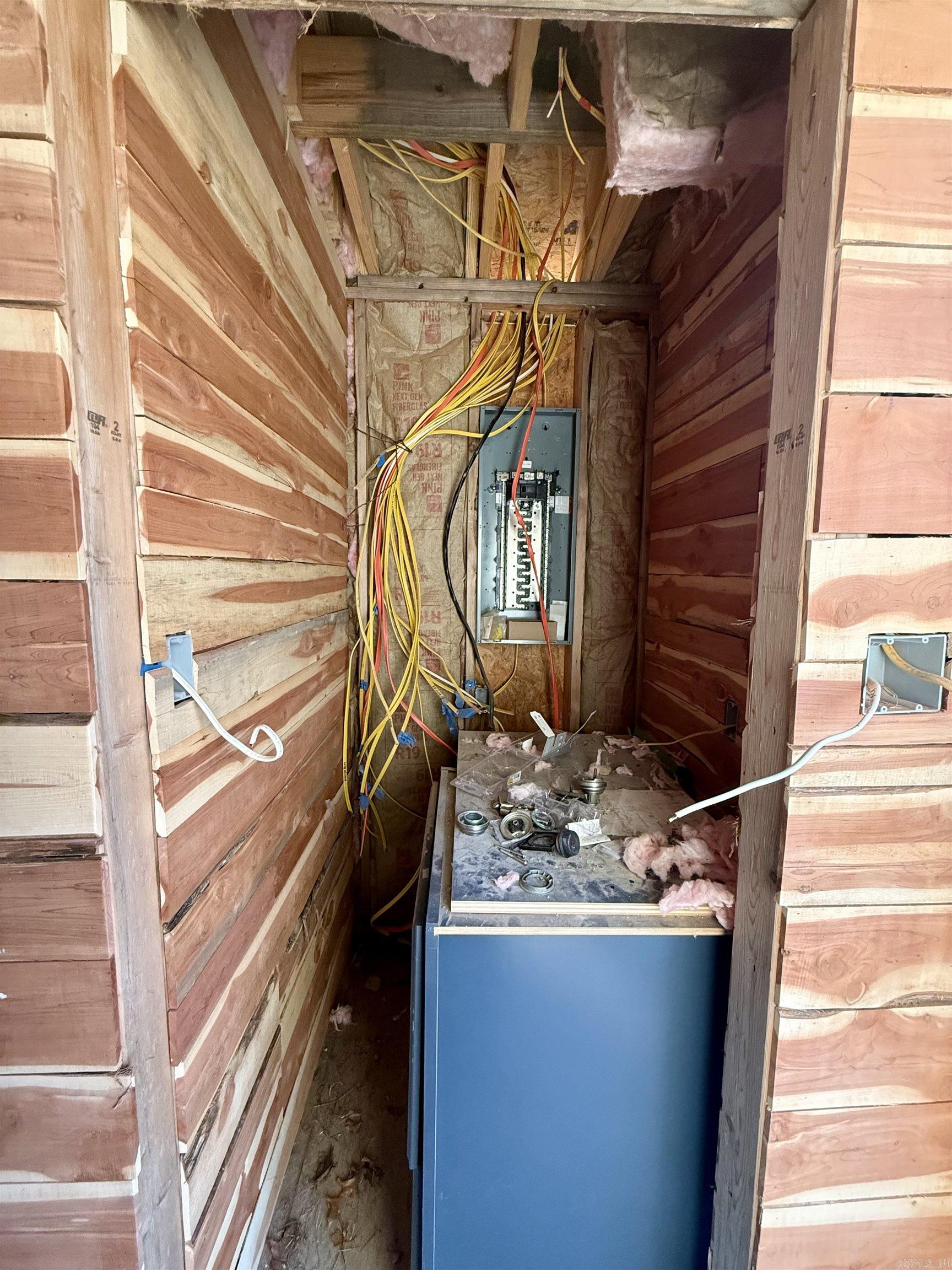 219 CR 819  Gamaliel, AR