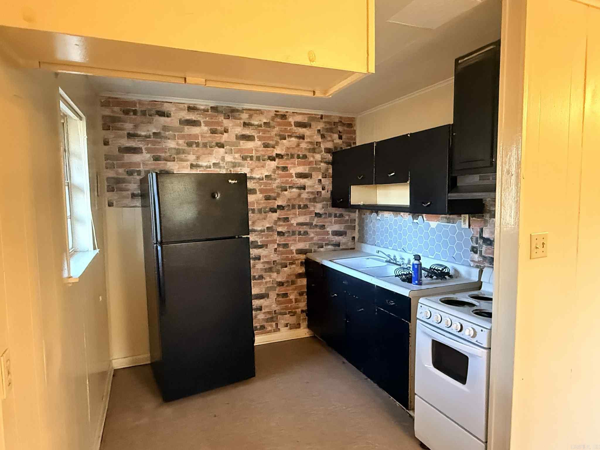 5910 W Malcomb  Pine Bluff, AR