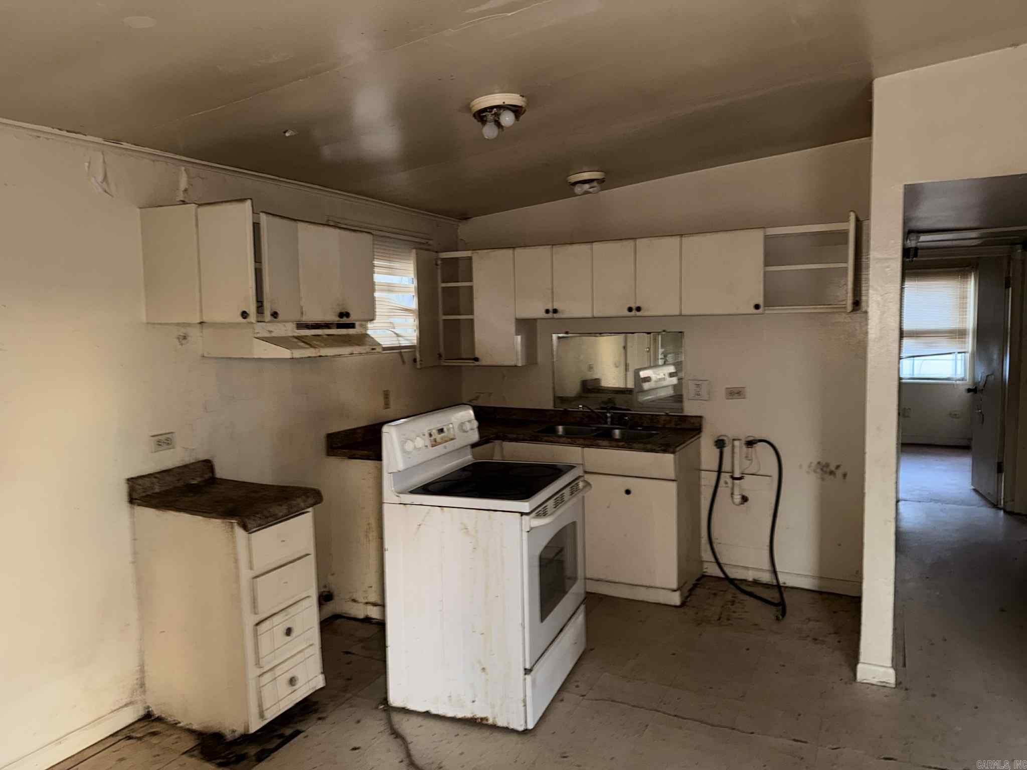 5910 W Malcomb  Pine Bluff, AR