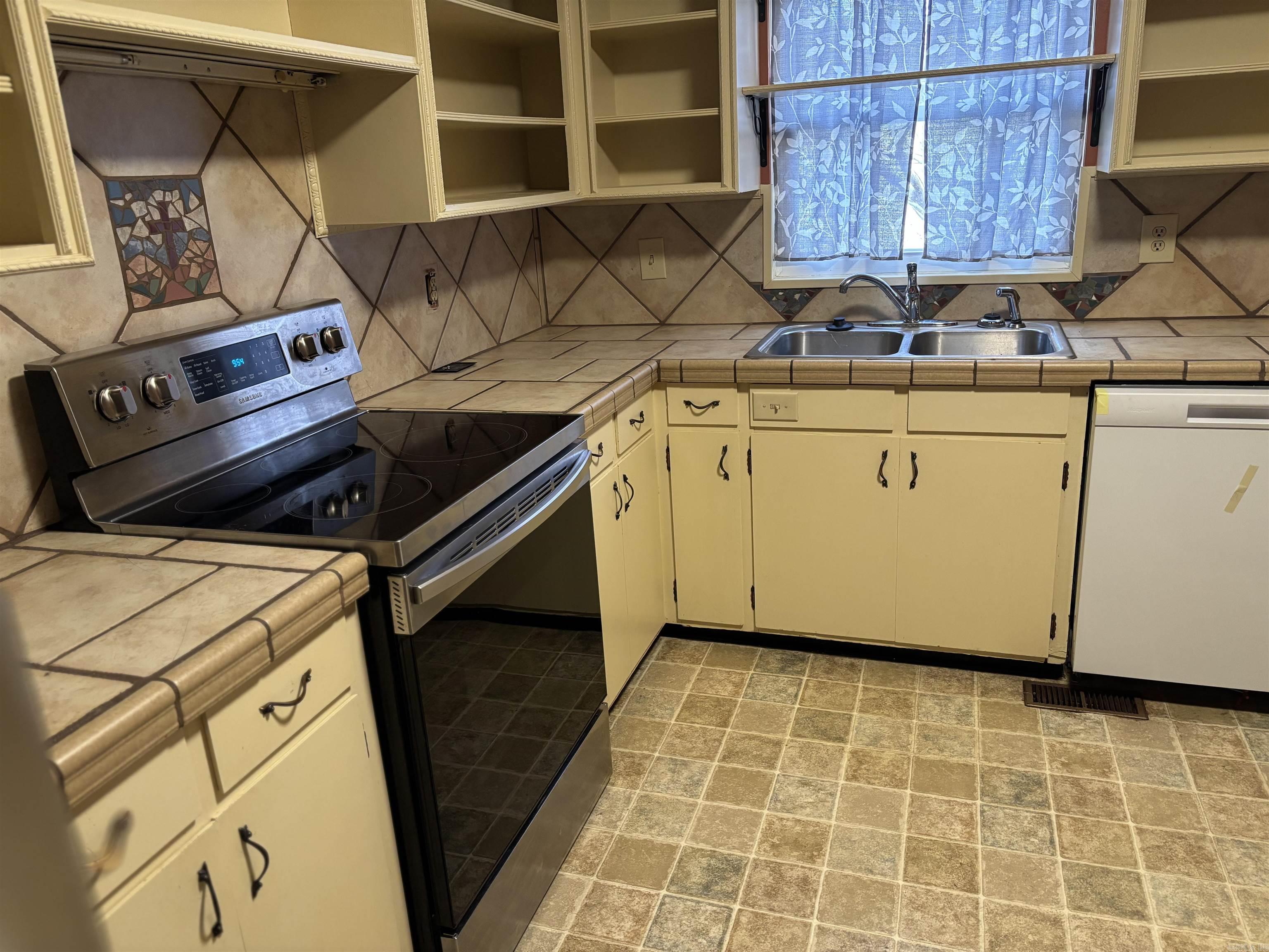 1214 Dana  Jonesboro, AR