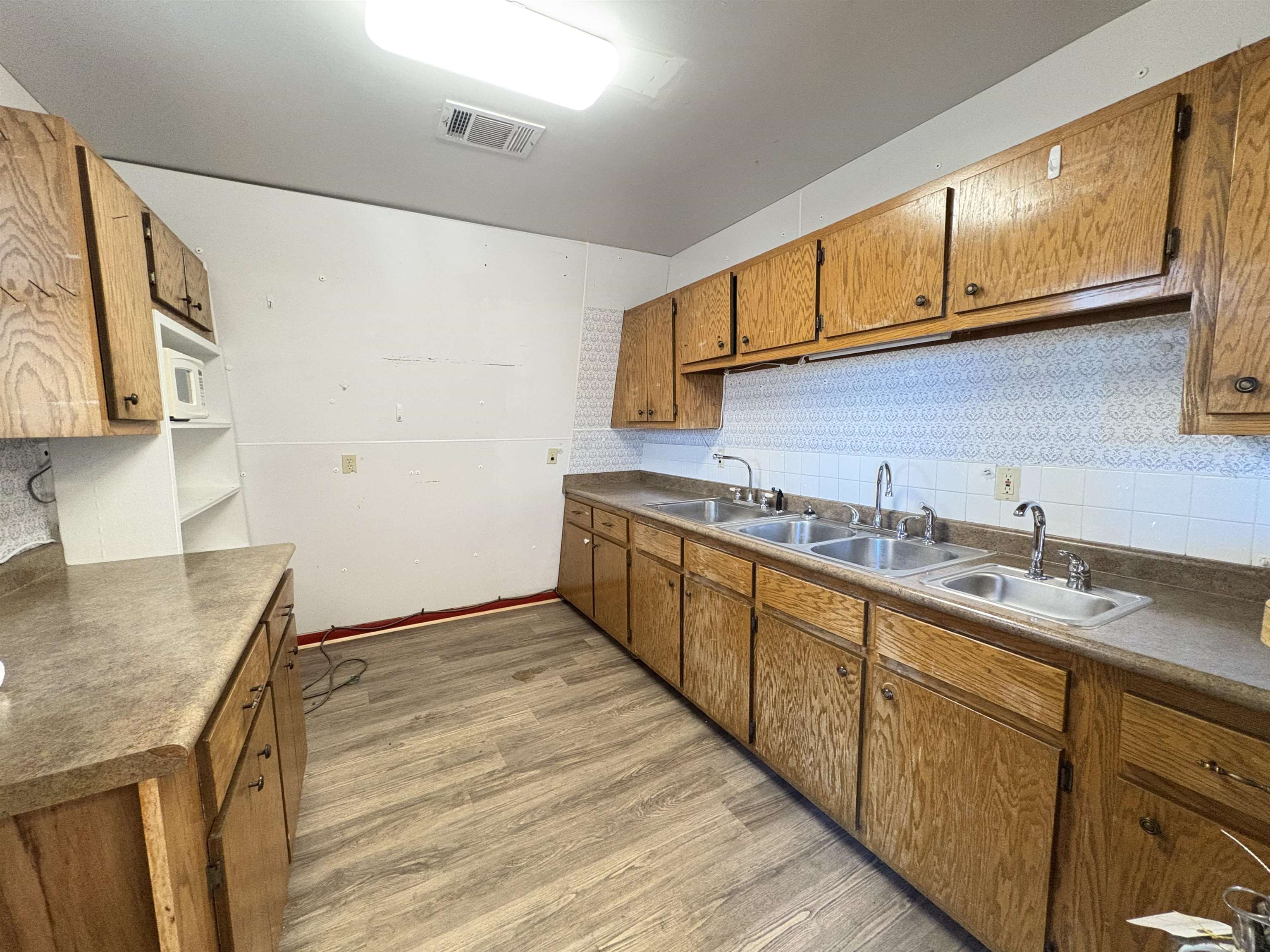 1647 HWY 62/412  Highland, AR