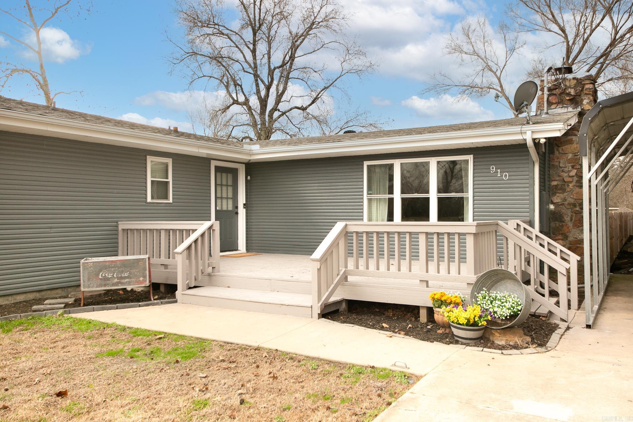 910 Markham  Ward, AR