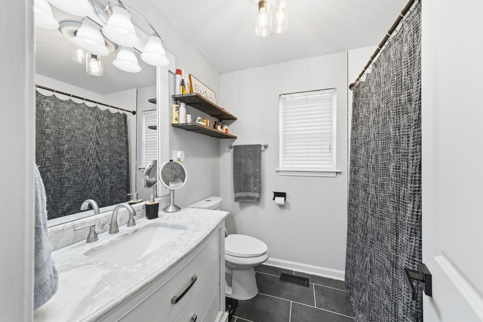 910 Markham  Ward, AR