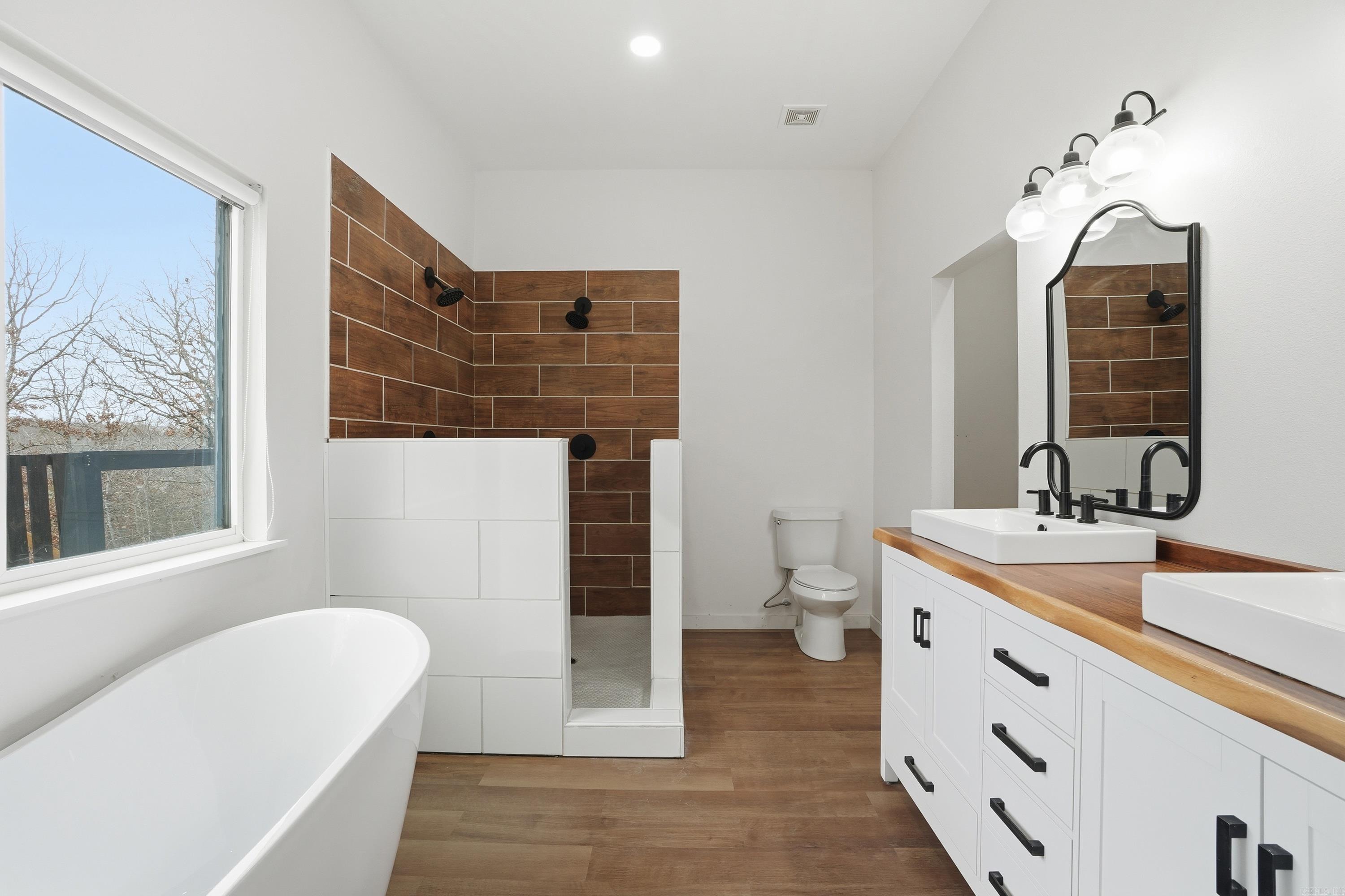 74 Hays Hill  Conway, AR