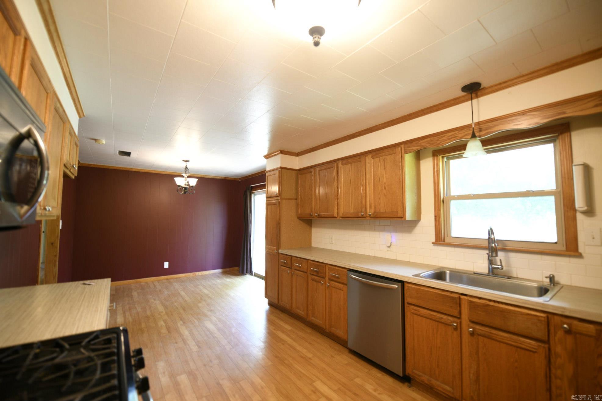 212 Polk Road 88 Mena, AR 71953